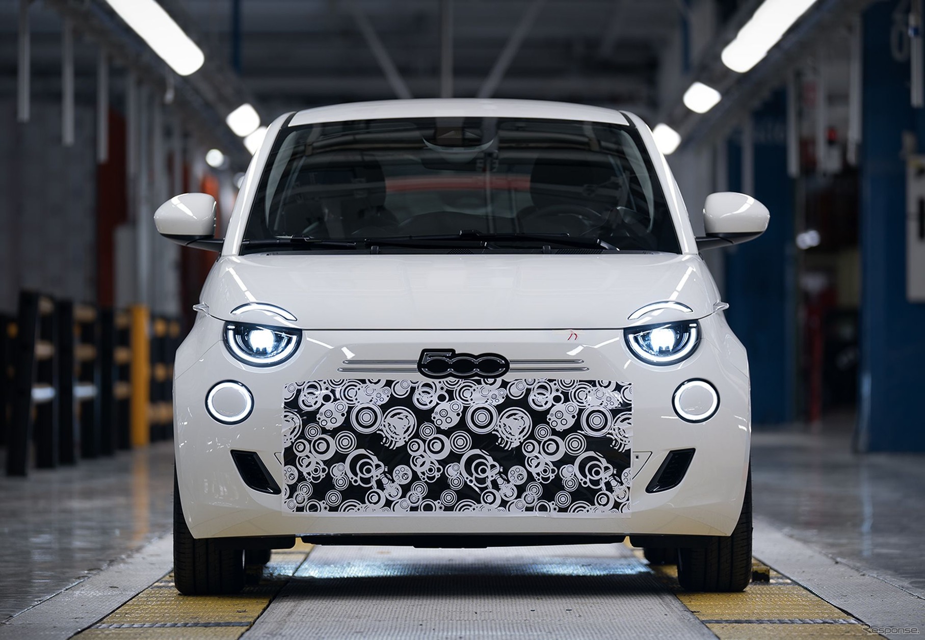 フィアット『500ハイブリッド』新型の先行生産車両