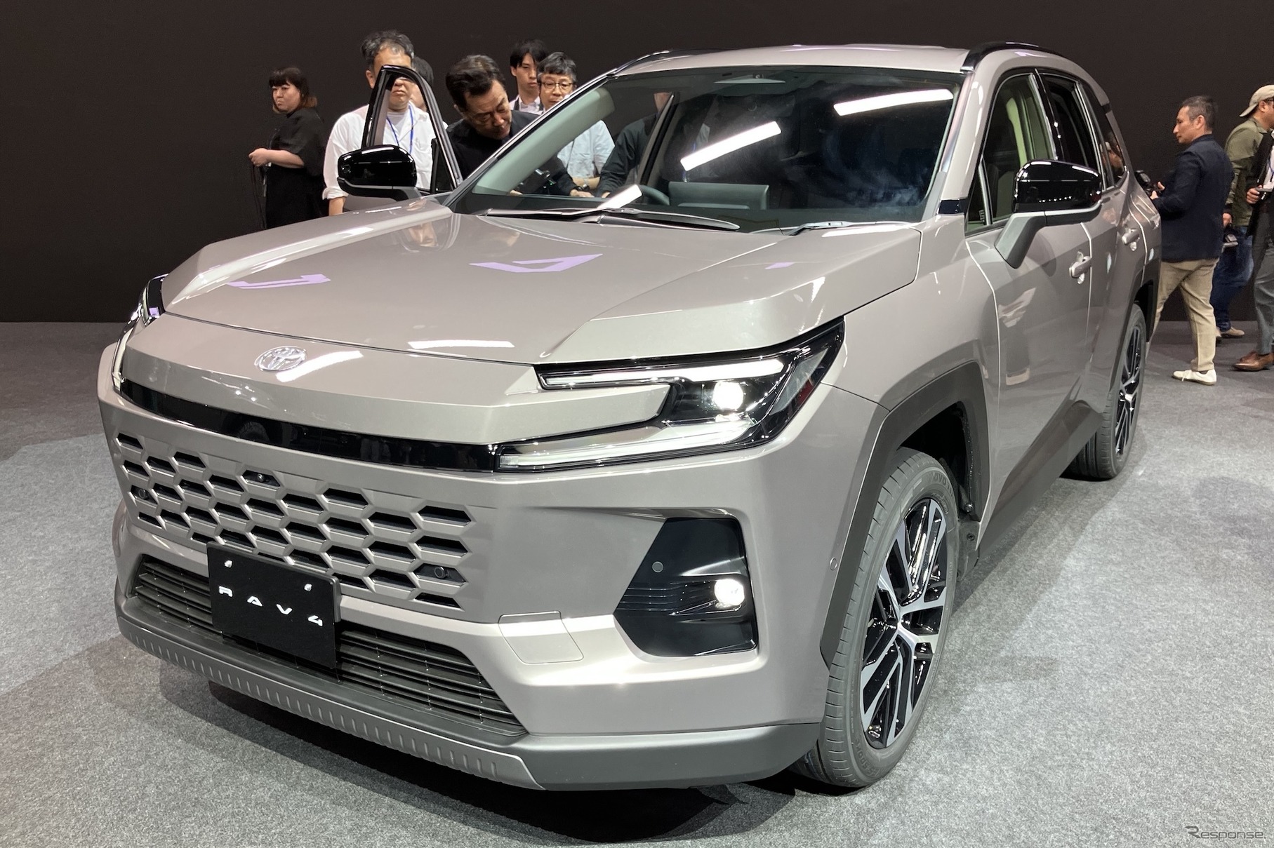 トヨタ RAV4 新型（CORE）