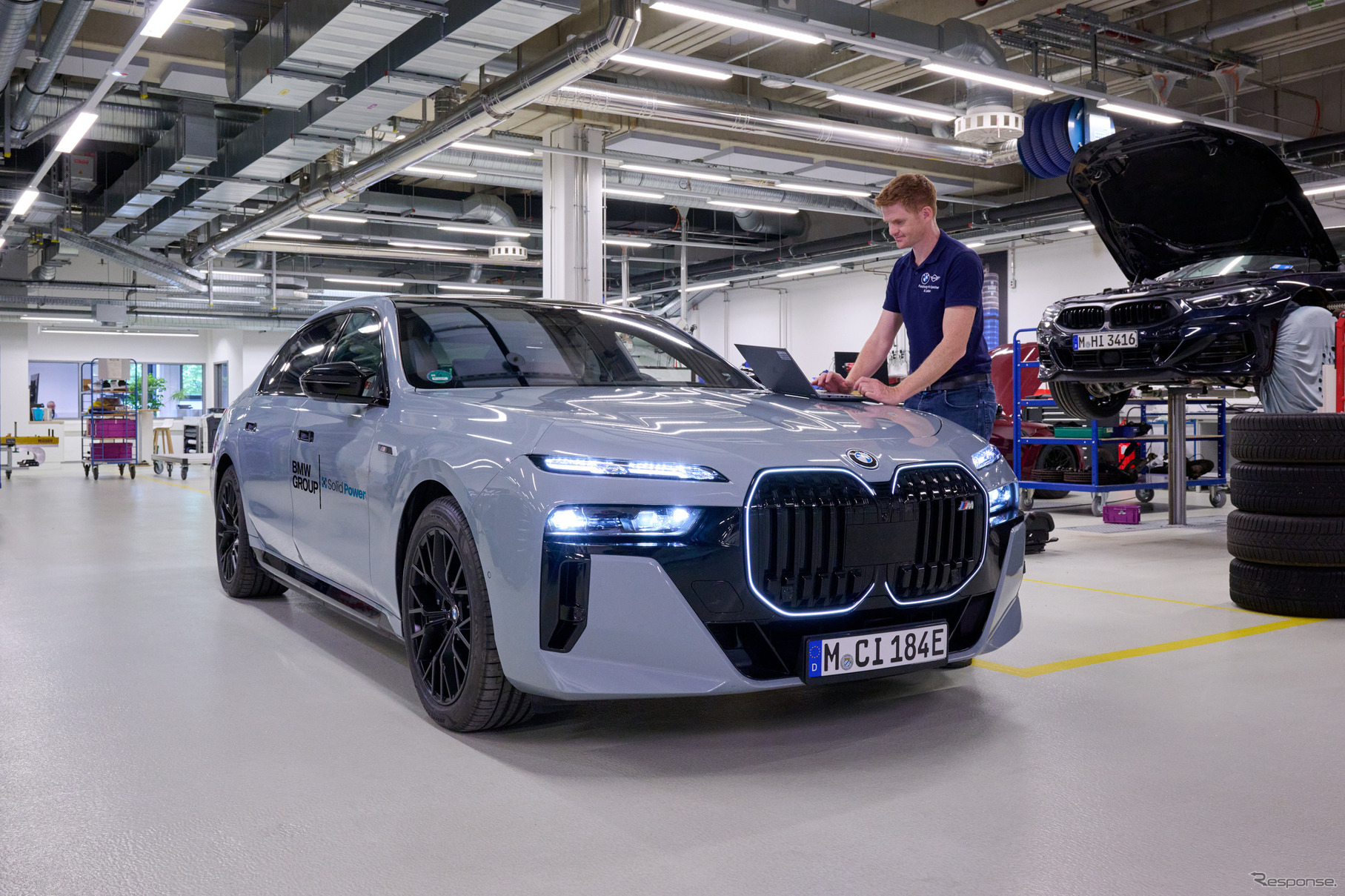 ソリッドパワー社の大型純全固体電池（ASSB）セルを搭載したBMW『i7』のプロトタイプ