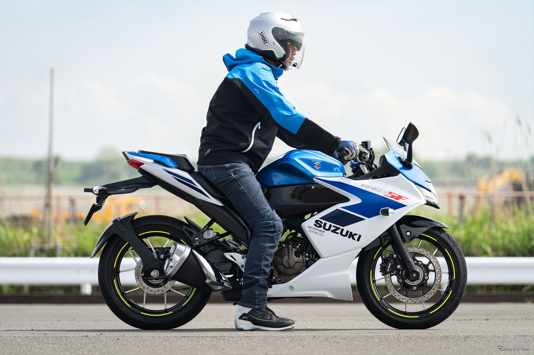 スズキ ジクサーSF250