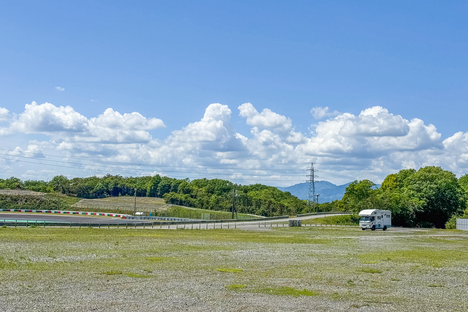 カーステイが「鈴鹿8耐」と「SUPER GT」を間近で観戦可能な車中泊スポットを運営