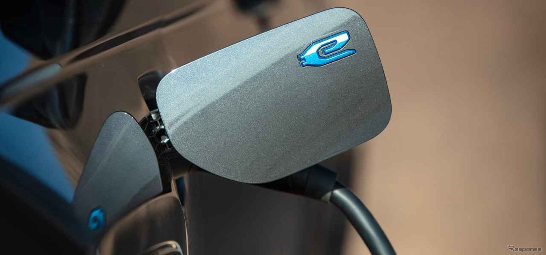 NACS（North American Charging Standard）充電規格の最新版「SAE J3400/2」（イメージ）
