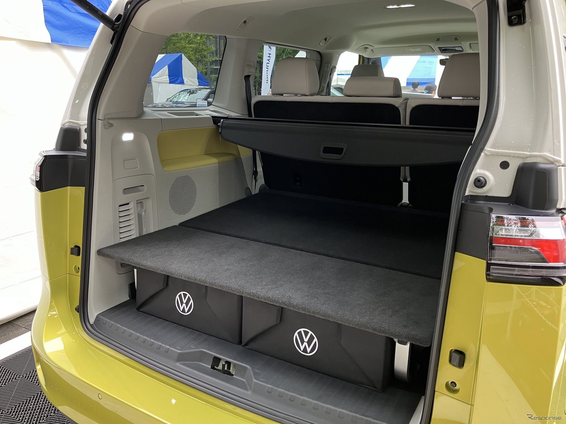 VW ID. Buzz 欧州仕様（写真は2024年、JAIAカーボンニュートラル促進イベント in 東京：行幸通り）