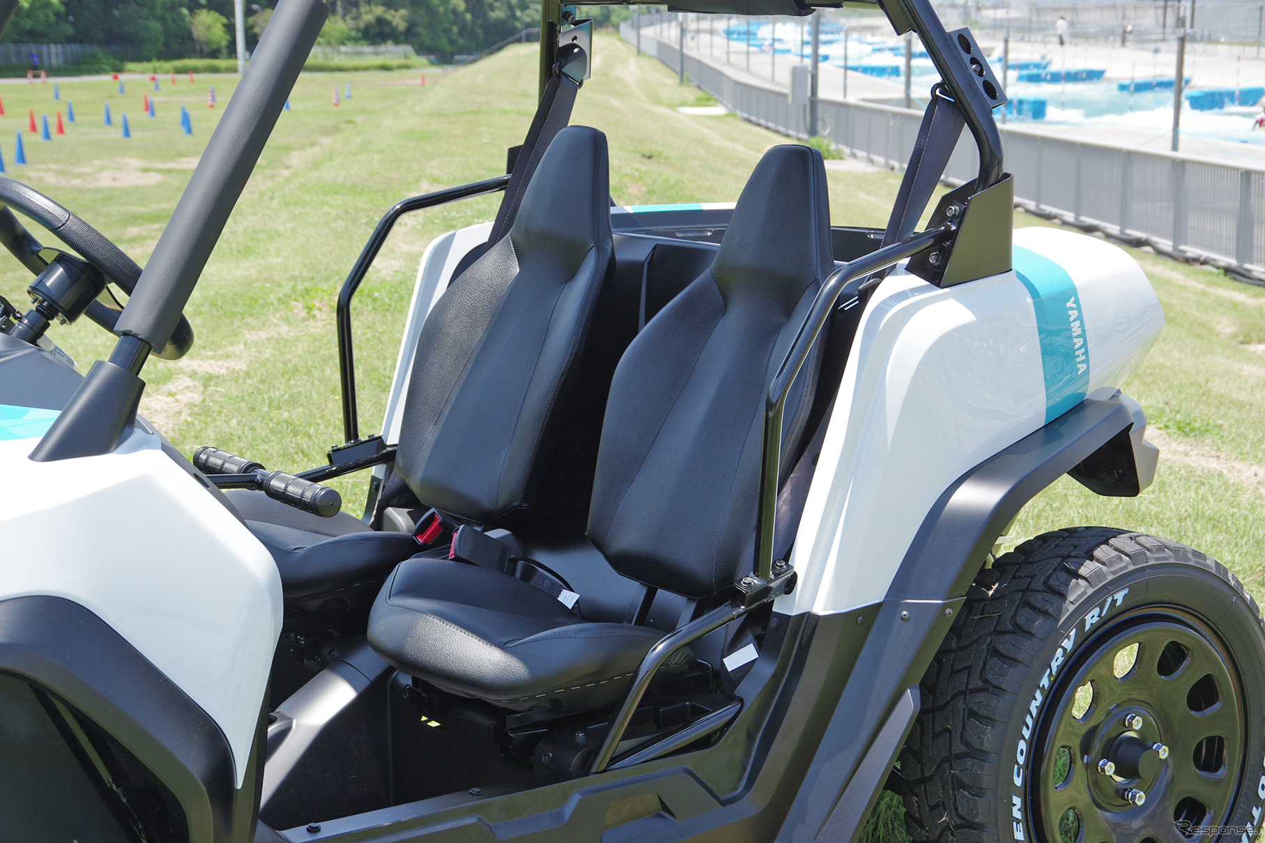 ヤマハの小型電動モビリティ「DIAPASON C580」改良モデルでは居住性が拡大