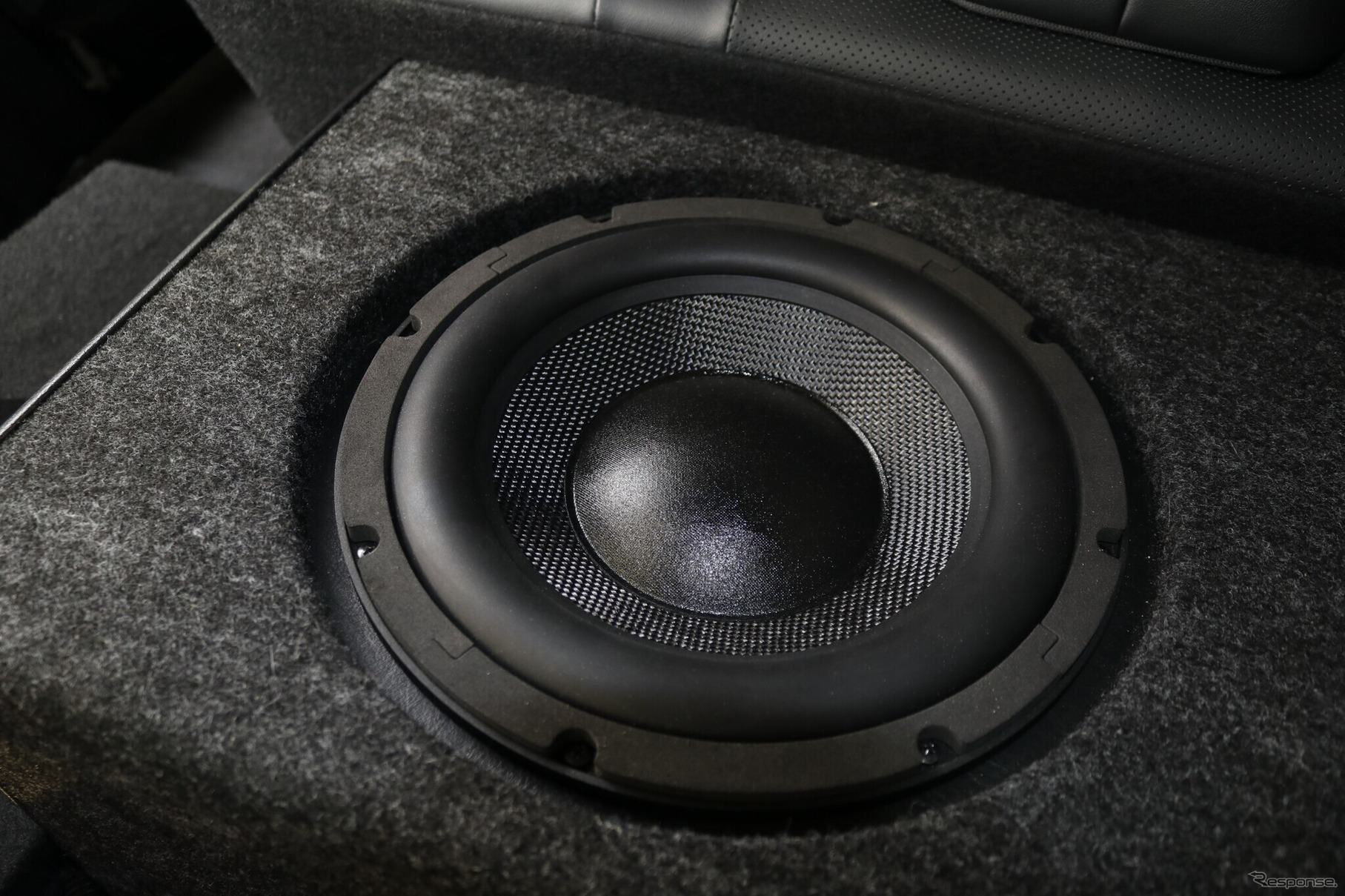 サブウーファーユニットはDEERブランドのRJ250をチョイス。音源をそのままで再現するサウンドには欠かせないピースとなった。