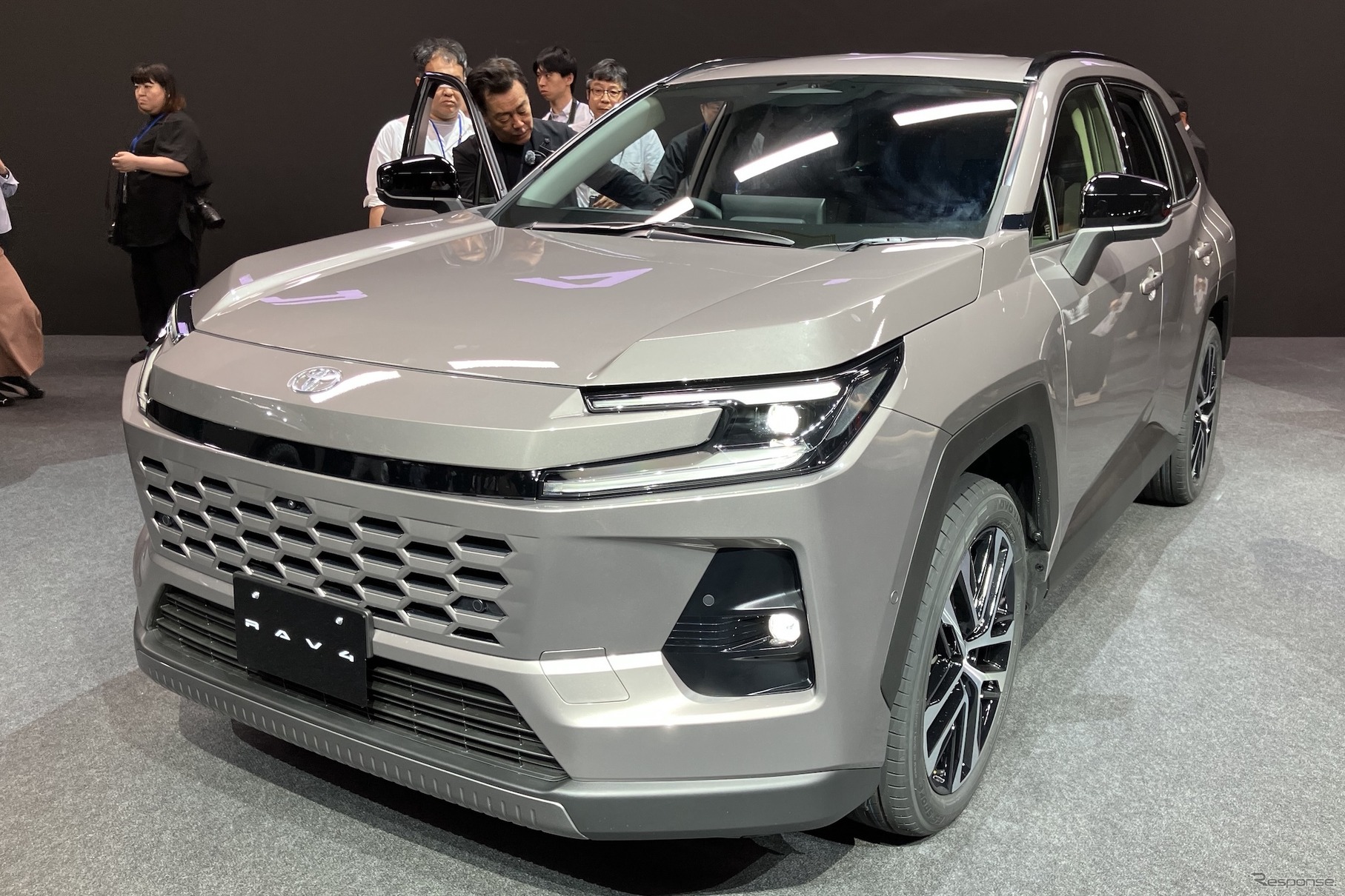 トヨタ RAV4 新型：CORE（HEV）