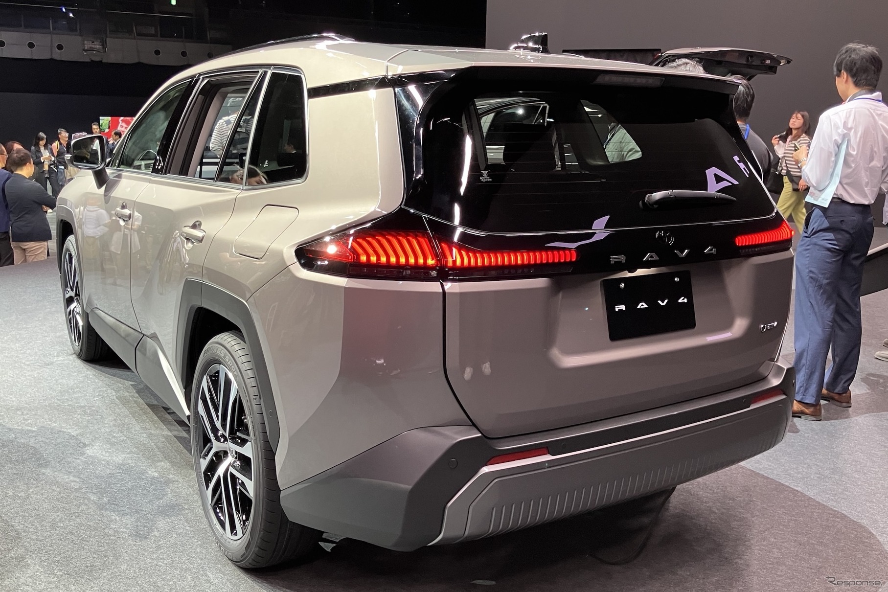 トヨタ RAV4 新型：CORE