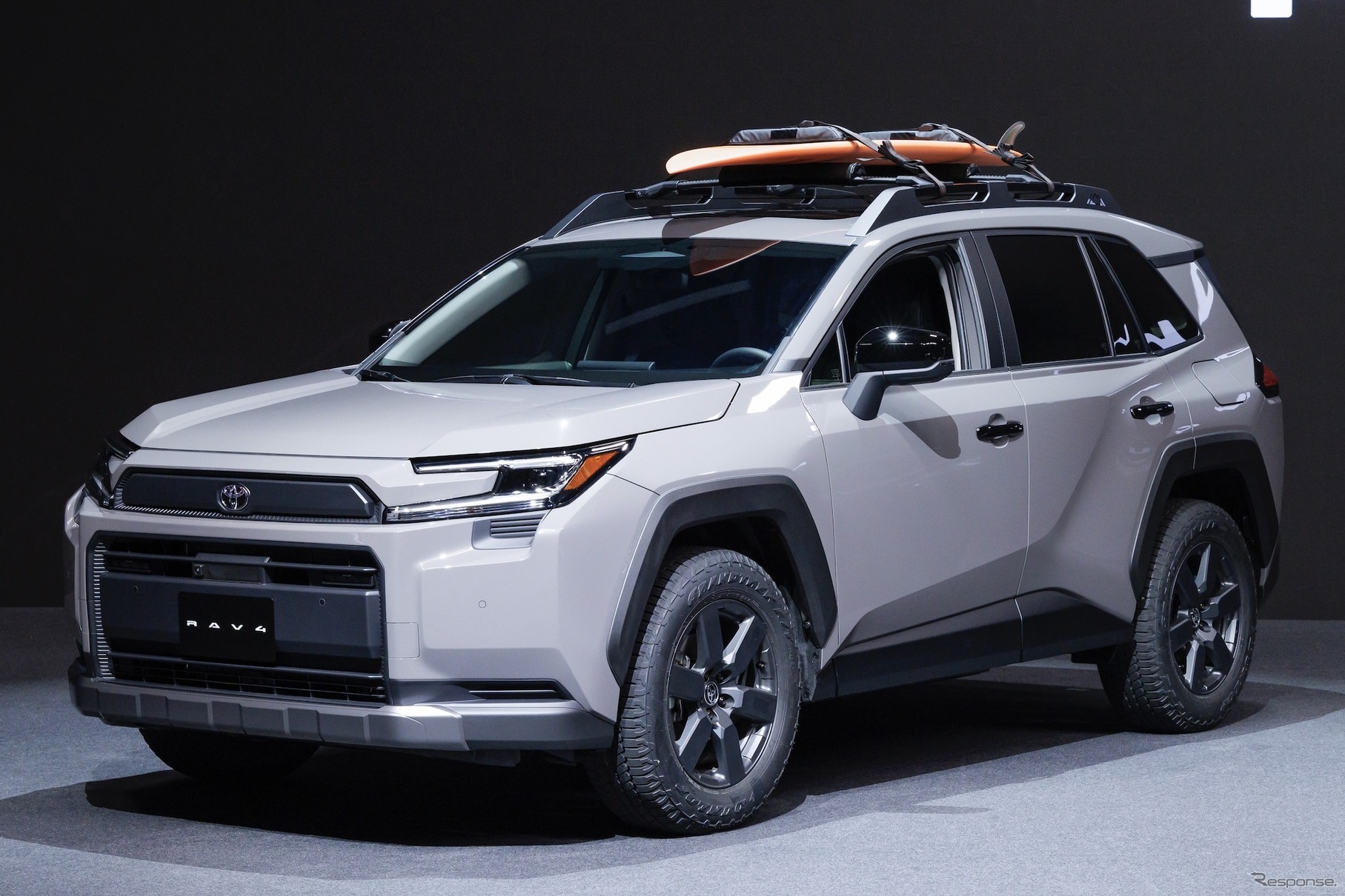 トヨタ RAV4 新型：Adventure