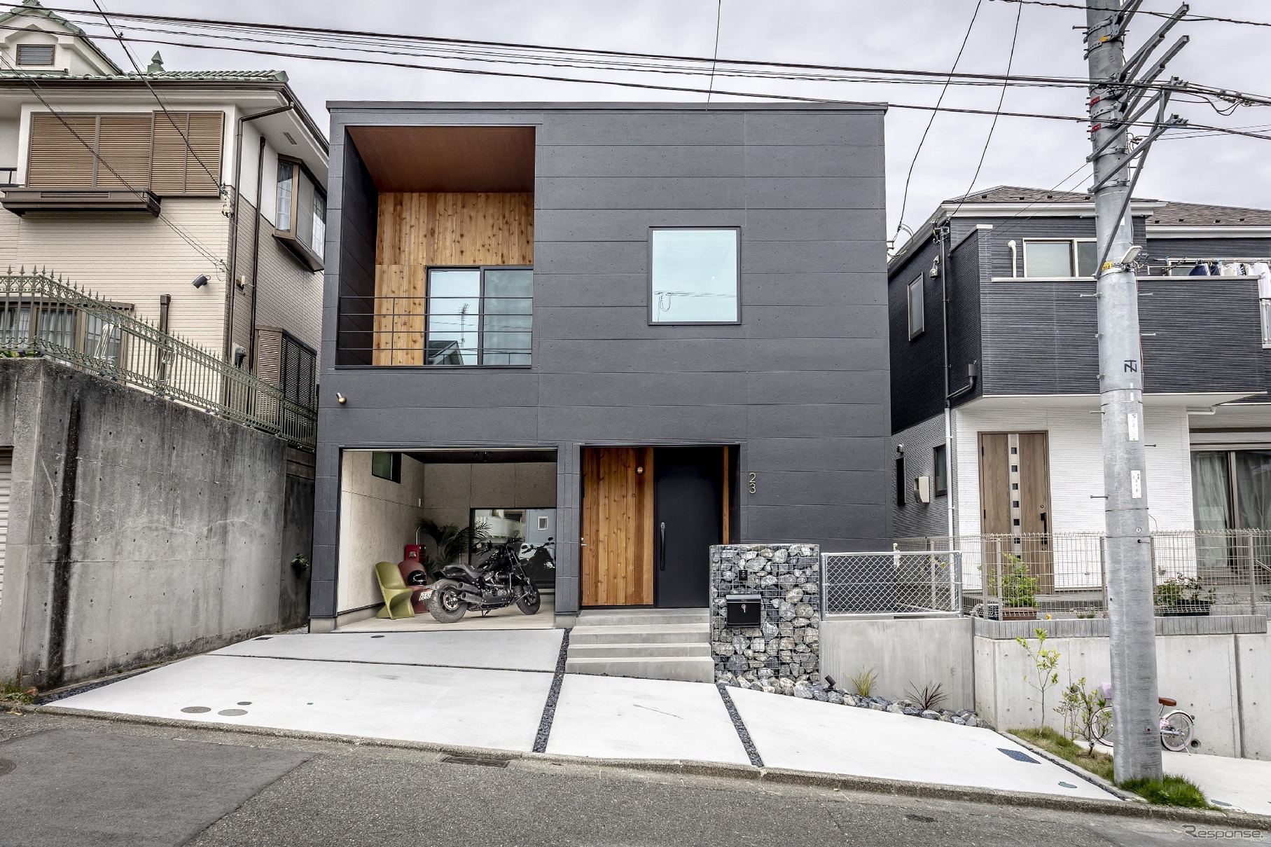 バイク専用ガレージ付き住宅「THE ROCKS」