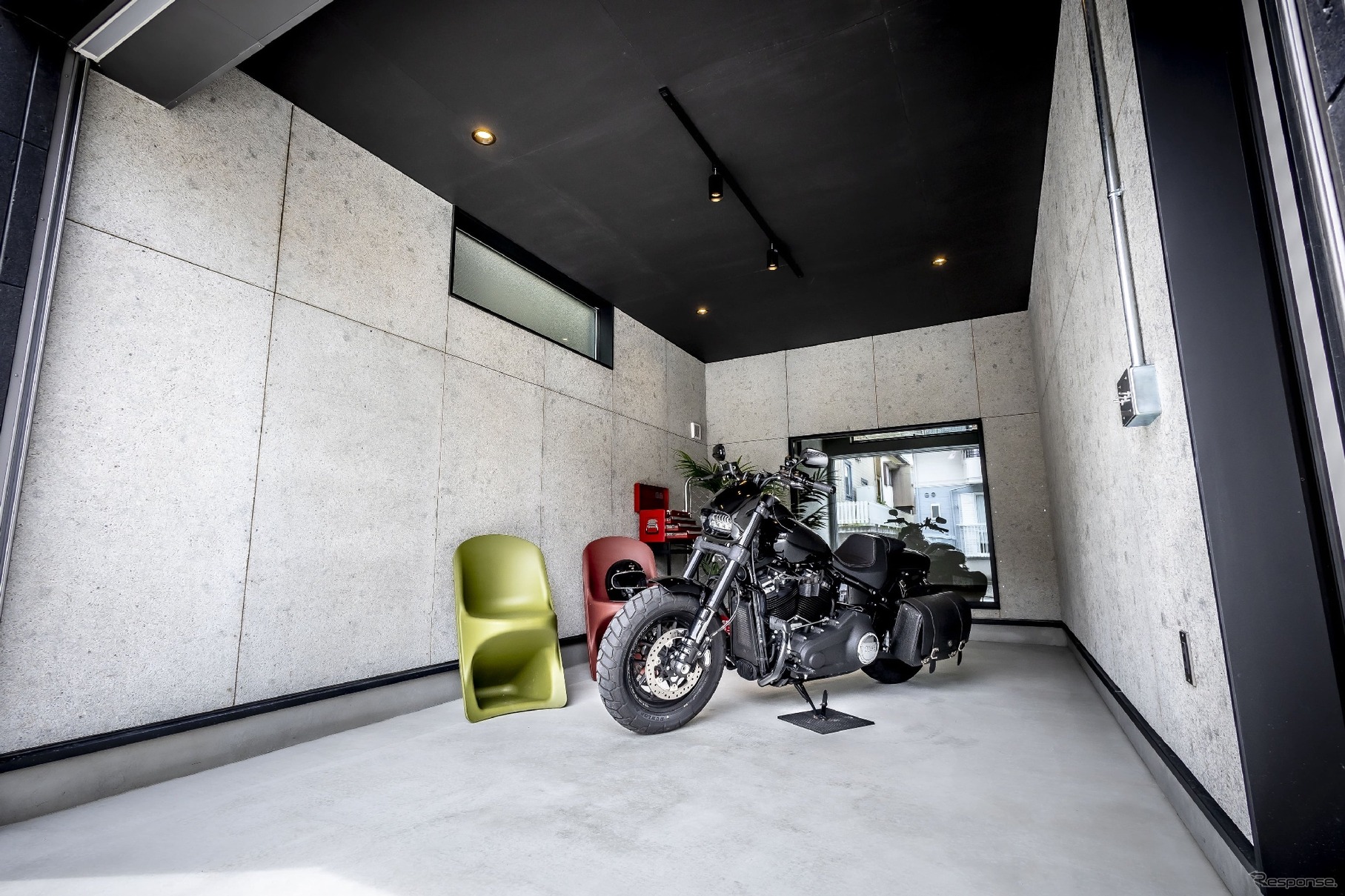 バイク専用ガレージ付き住宅「THE ROCKS」