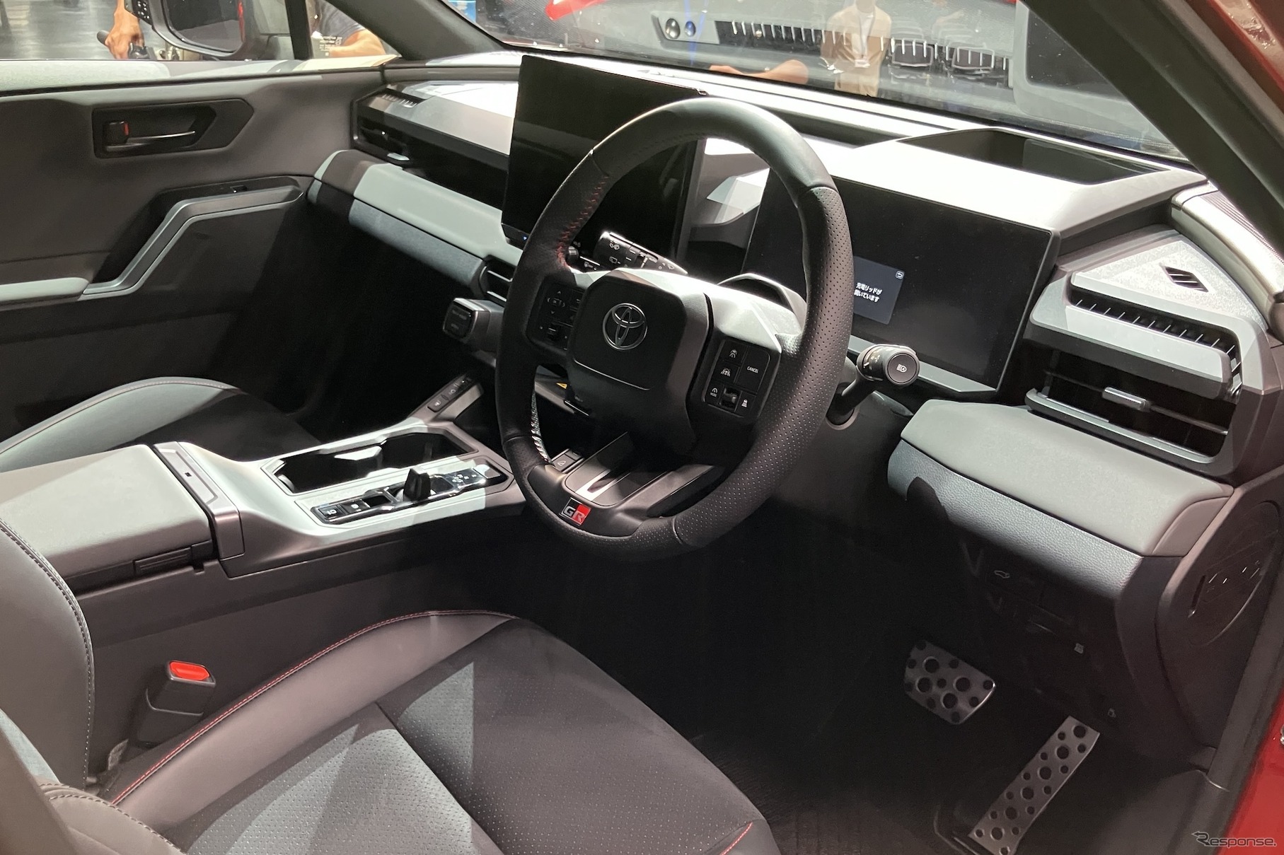トヨタ RAV4 新型：GRスポーツ（PHEV）