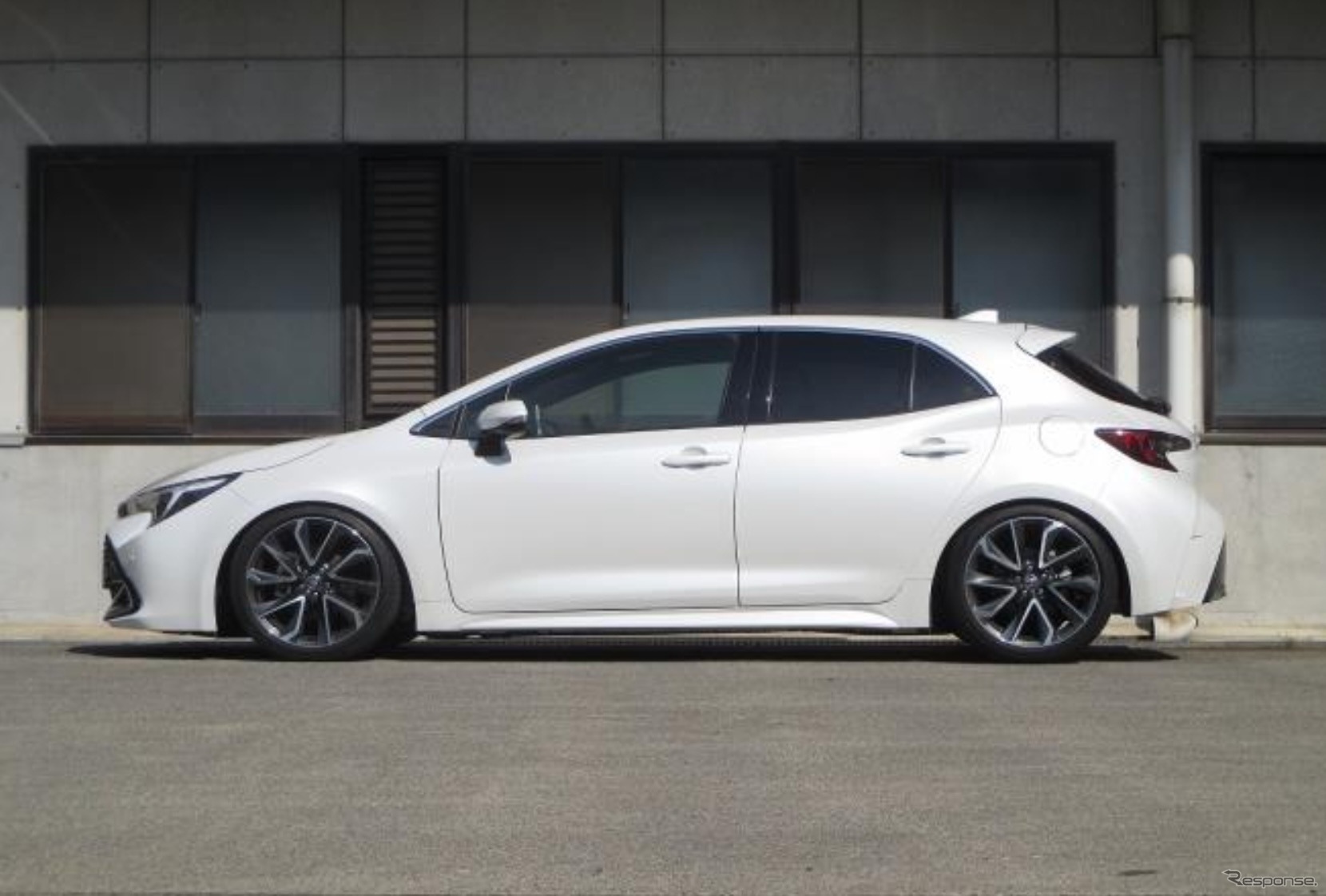 タナベ サステックプロCR　カローラスポーツ装着例（最下部車高：フロント 60mmダウン / リア 62mmダウン）