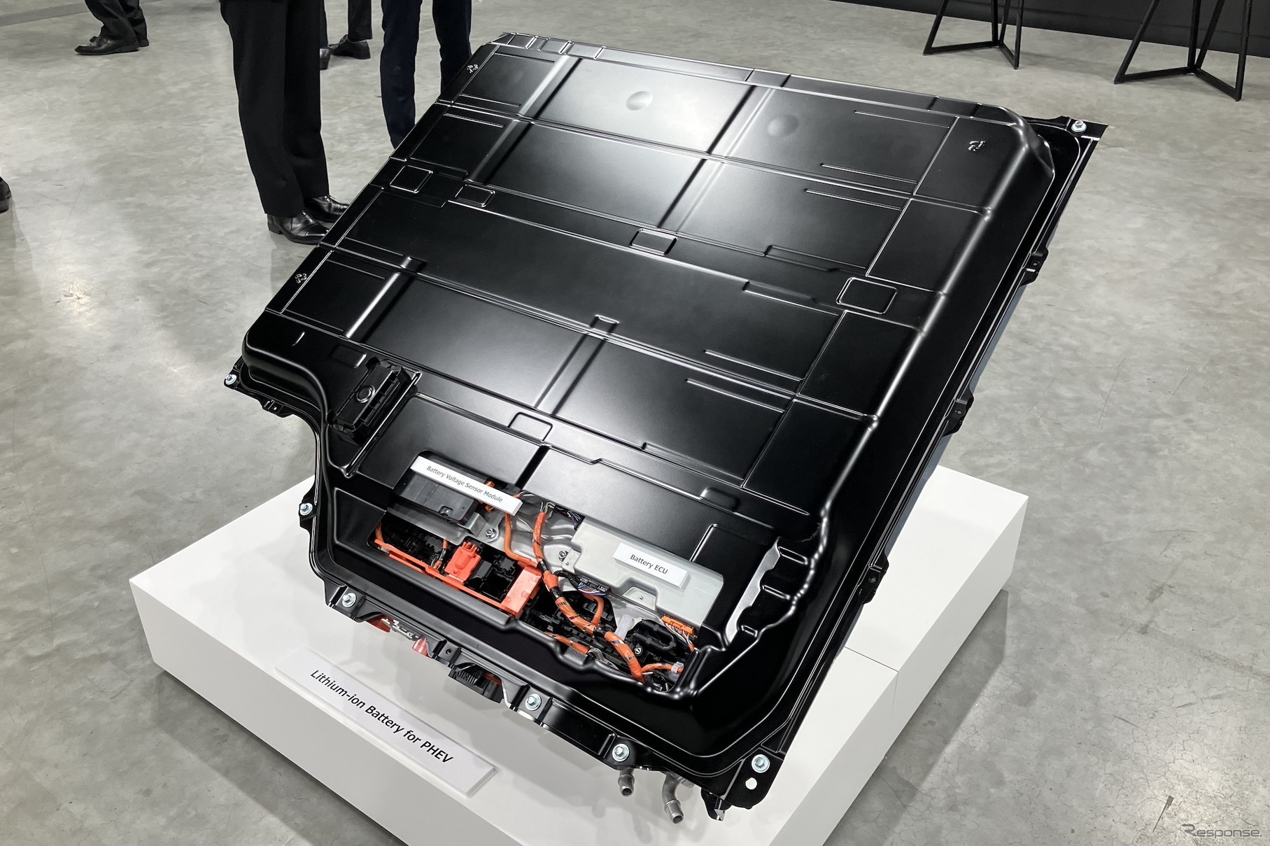トヨタ RAV4 新型：リチウムイオンバッテリー