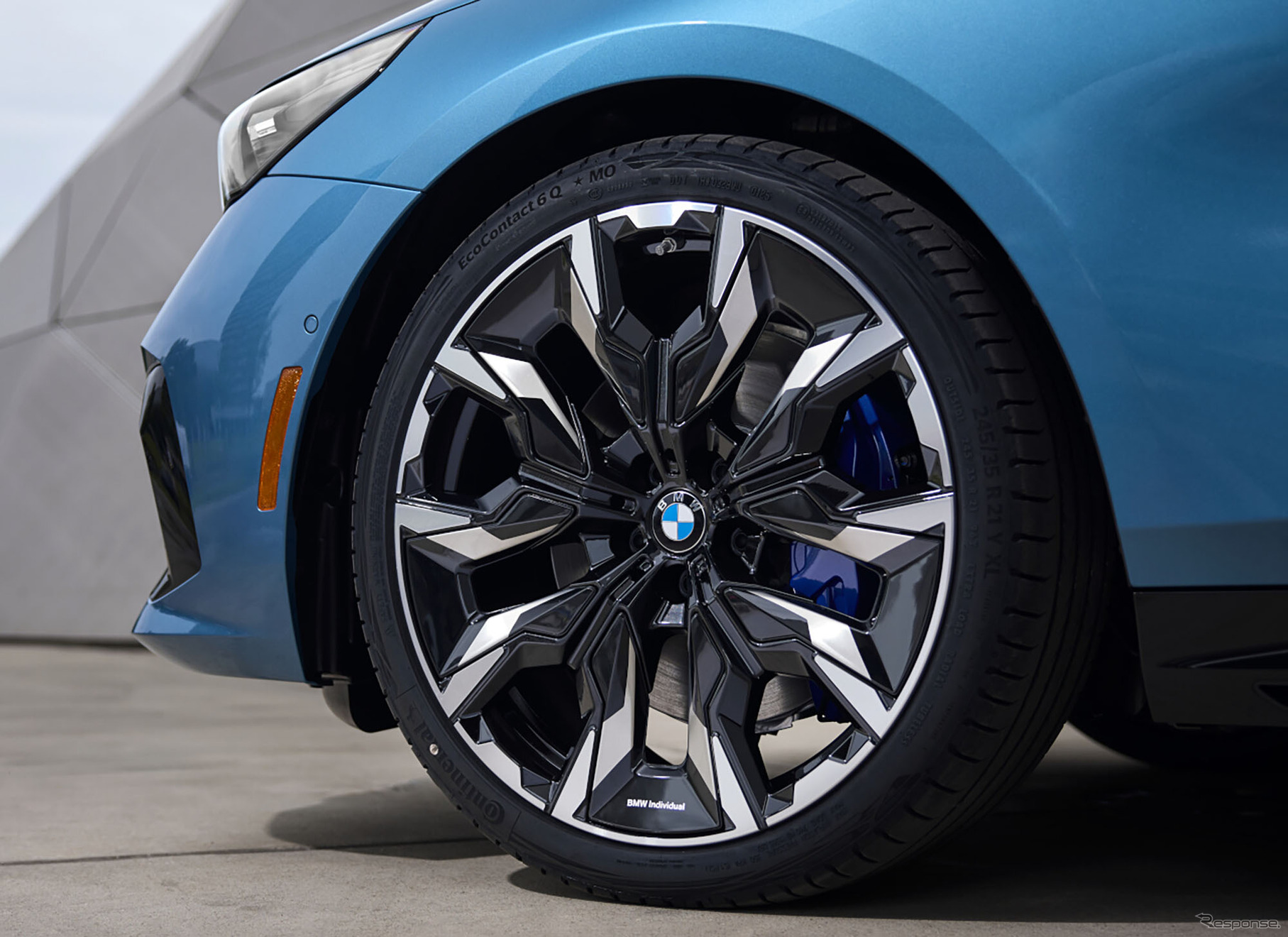 BMW『5シリーズ』の本質を表現した「540i xDriveレガシィエディション」カナダ限定で登場