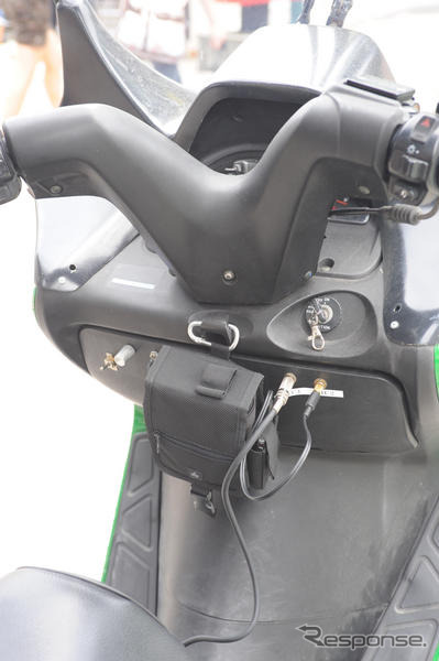 スクーター街宣車で挑む…バイク議連事務局長松浪健太代議士