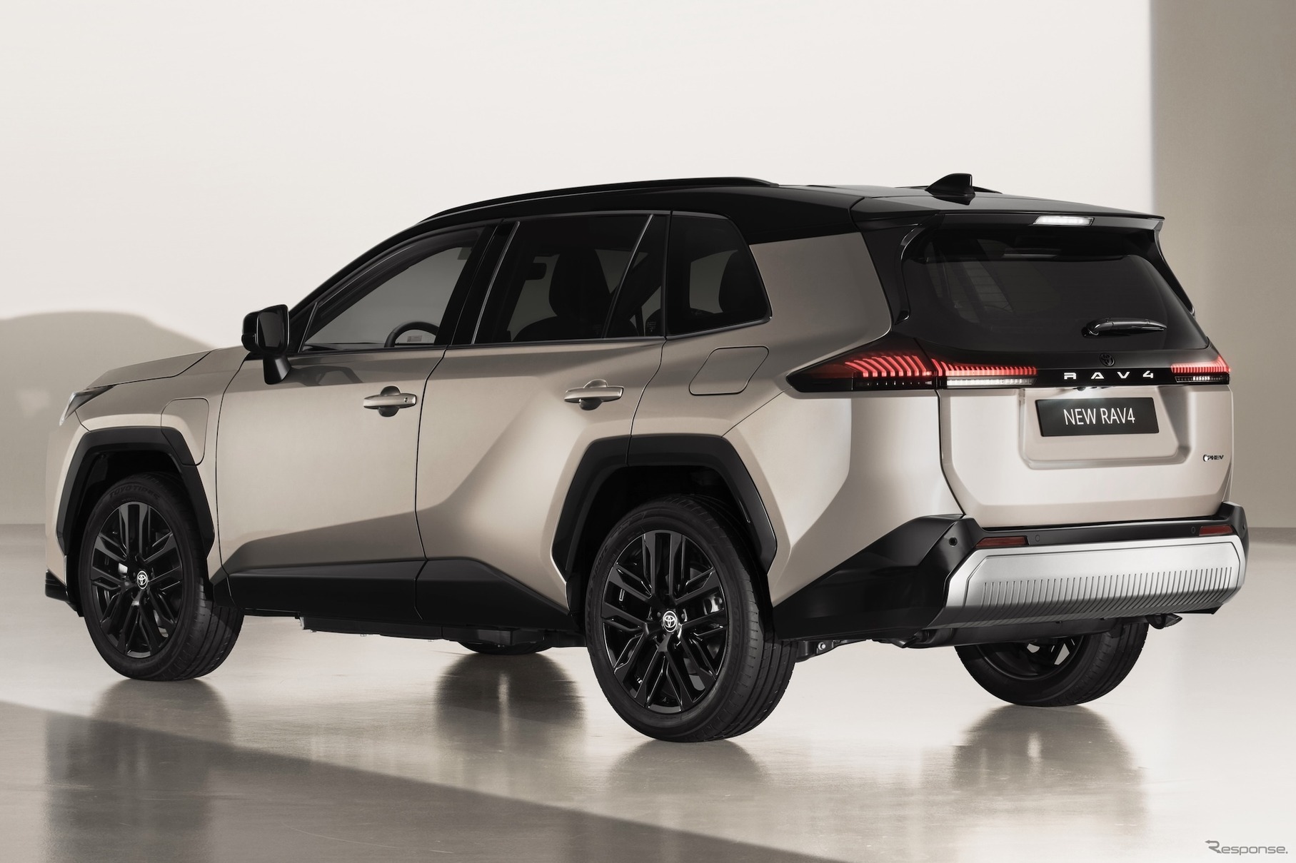 トヨタ RAV4 新型：CORE