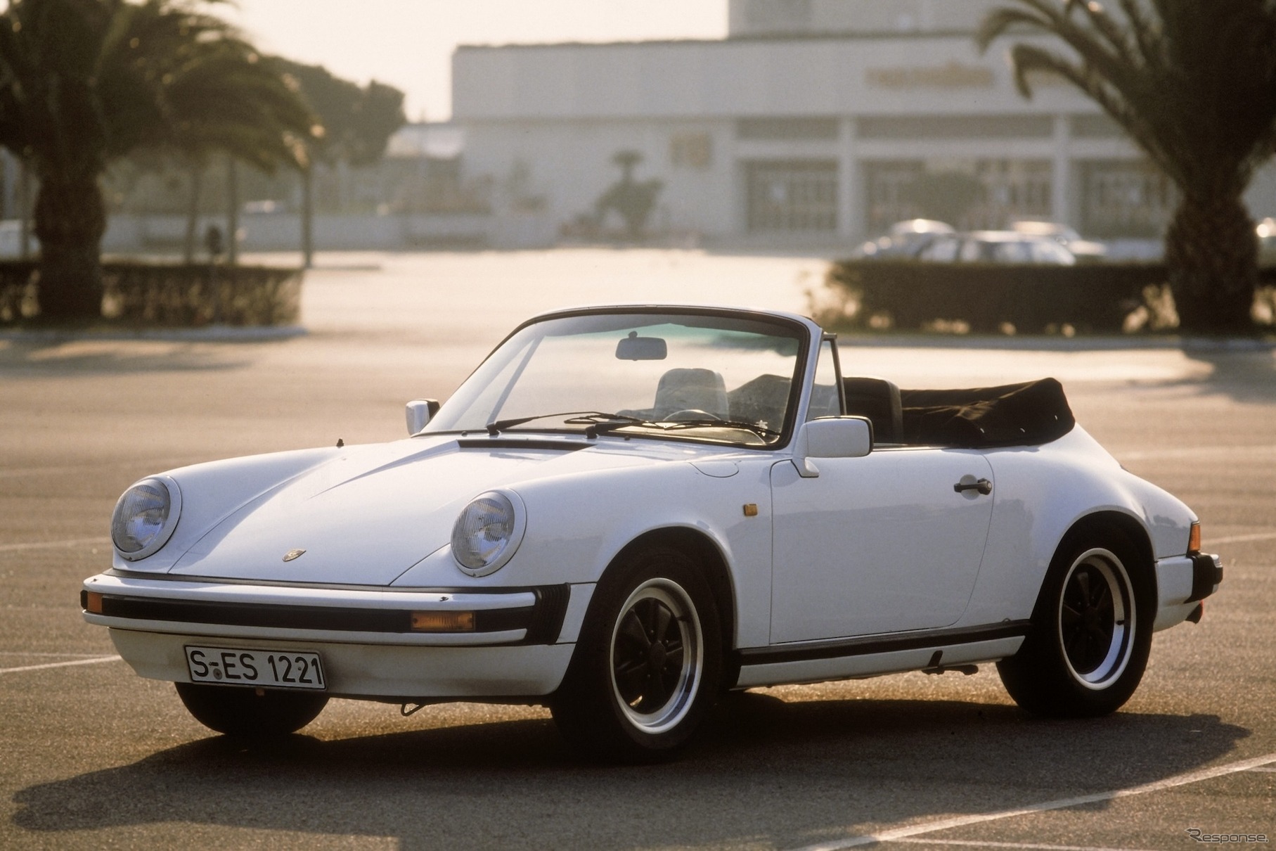 ポルシェ911SC 3.0カブリオレ（930）