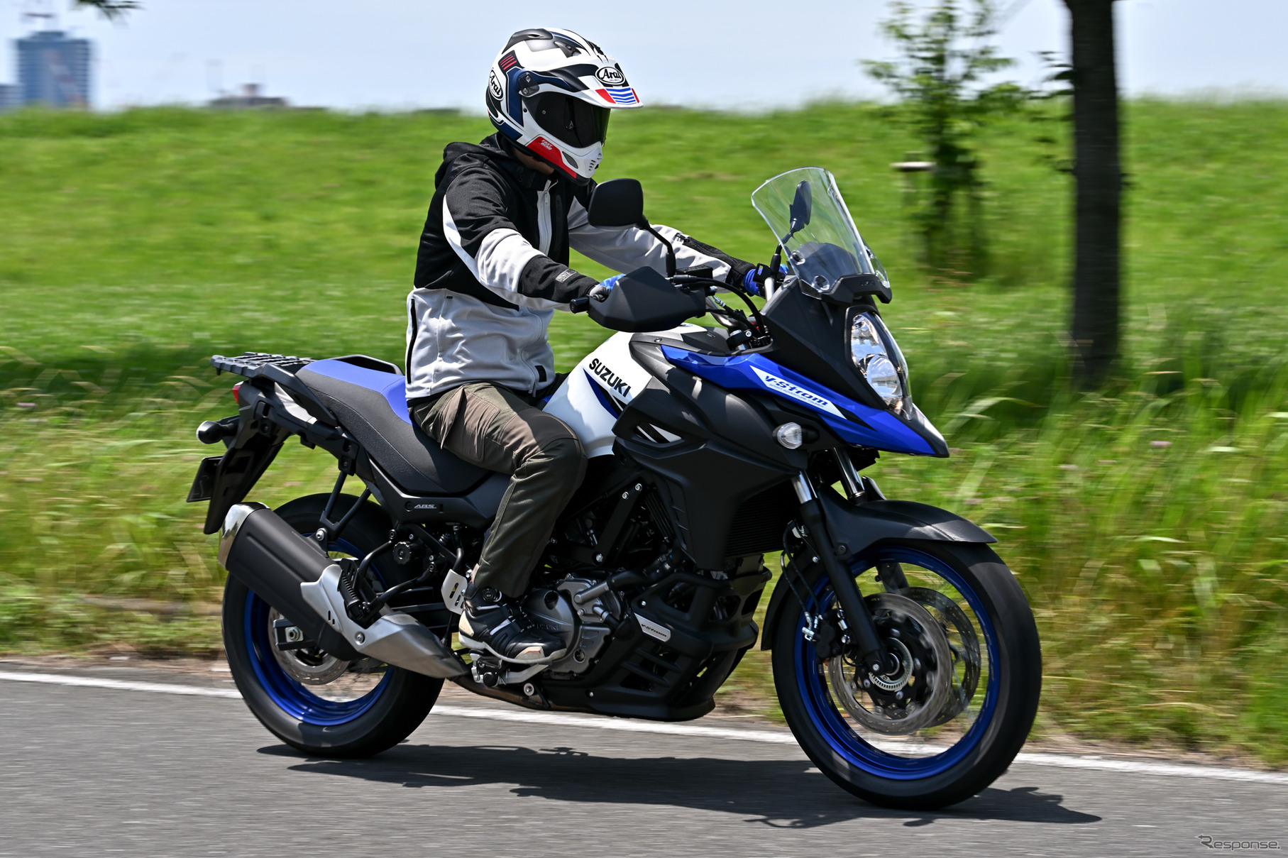 スズキ Vストローム650 XT ABS
