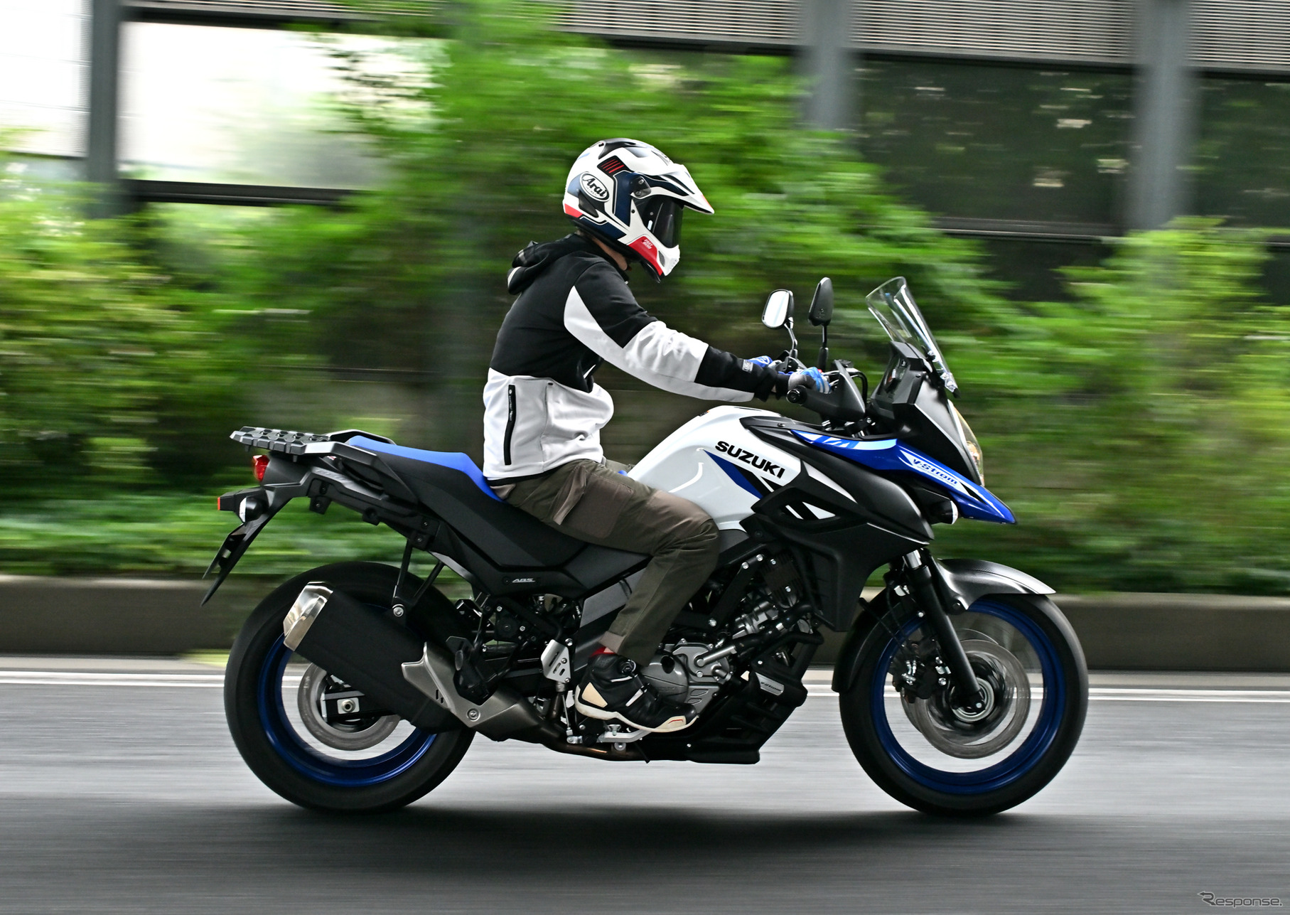 スズキ Vストローム650 XT ABS