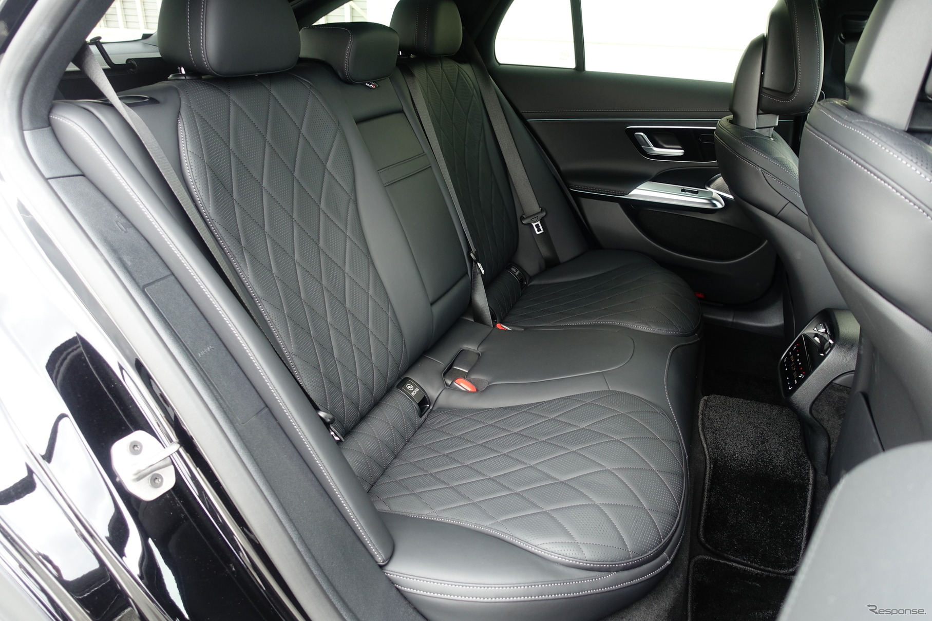 メルセデスベンツ E220d 4MATIC オールテレイン
