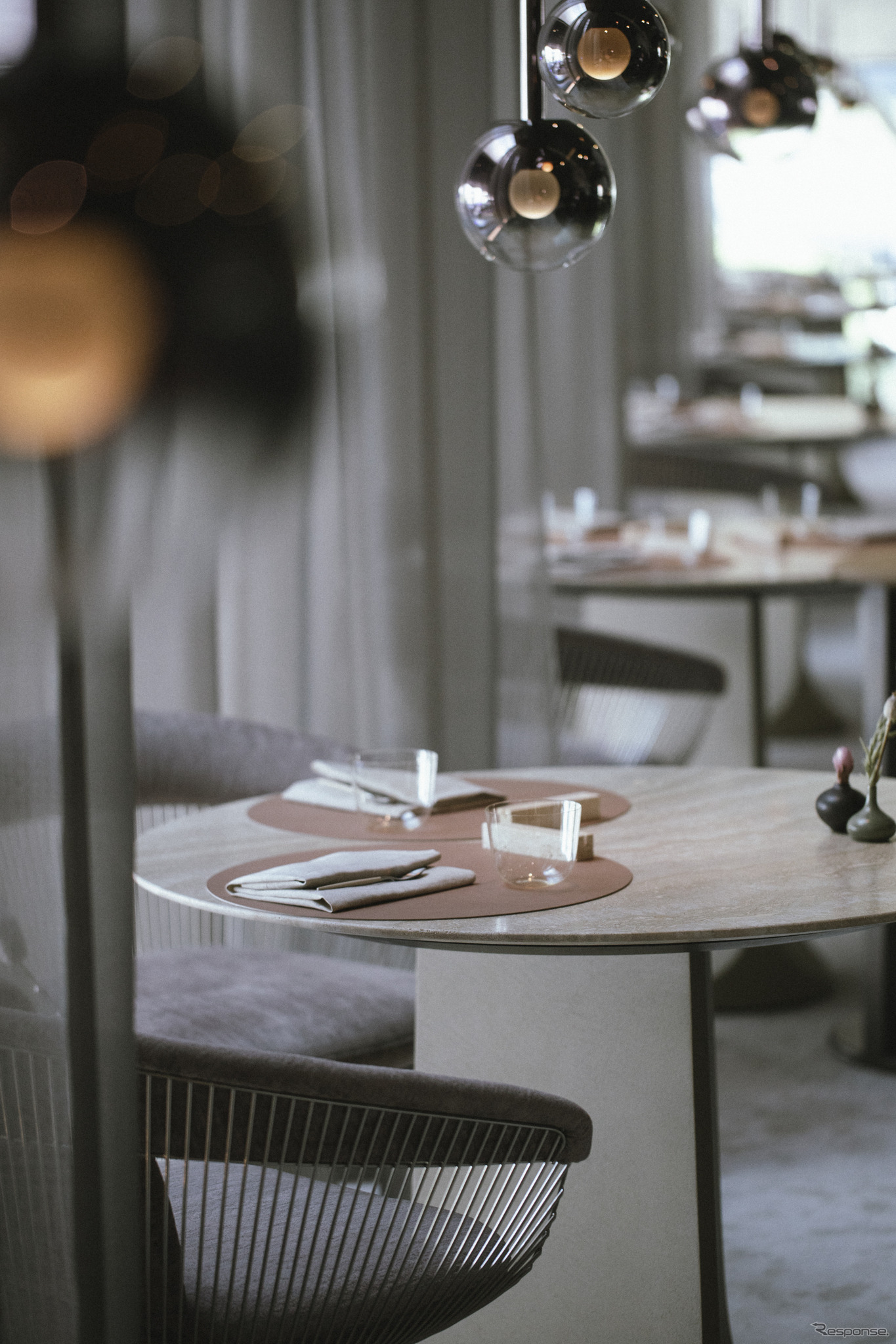 自動車博物館「BMW Welt」の新しい高級レストラン「THE CLOUD by Kafer」