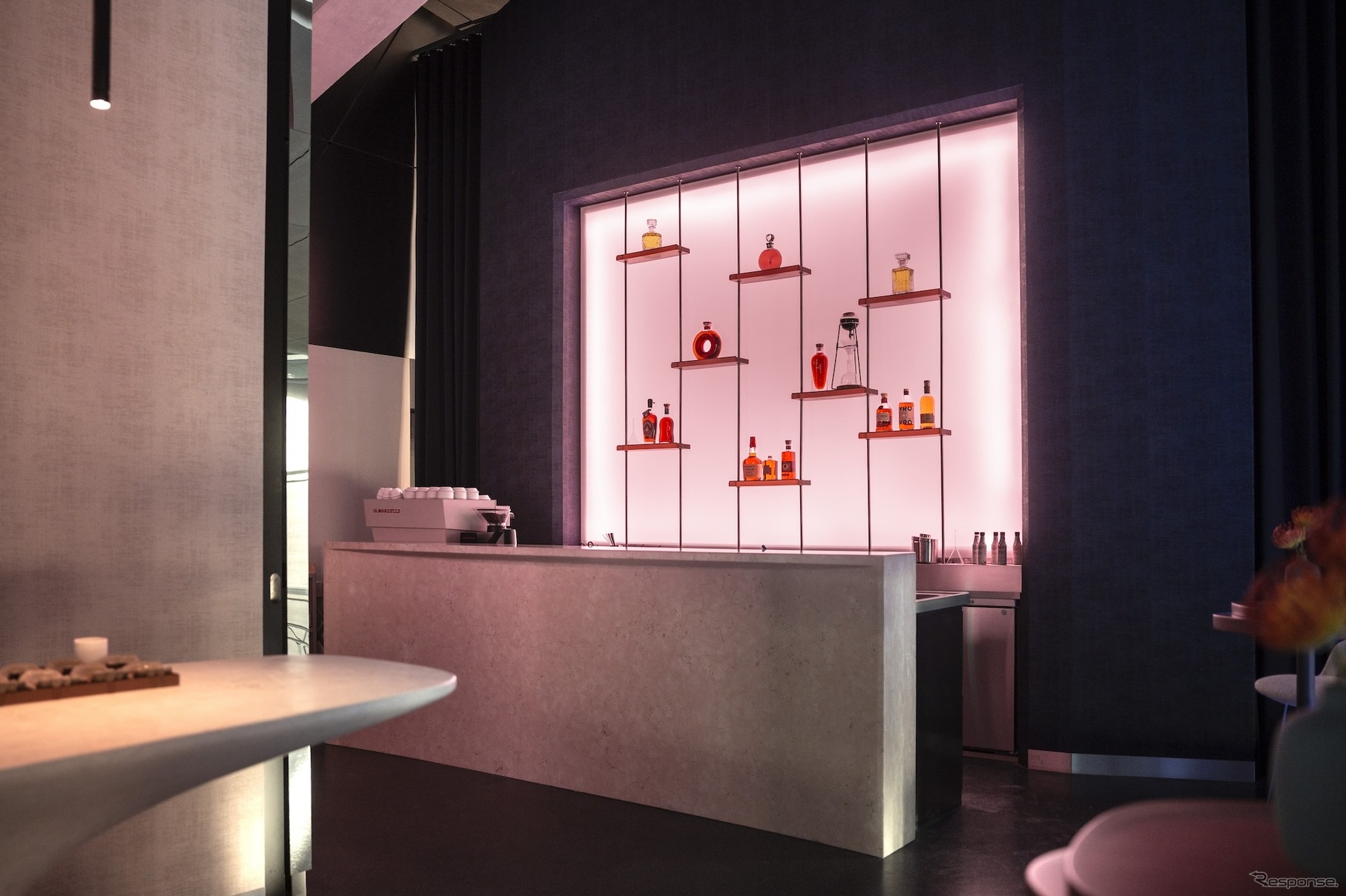 自動車博物館「BMW Welt」の新しい高級レストラン「THE CLOUD by Kafer」