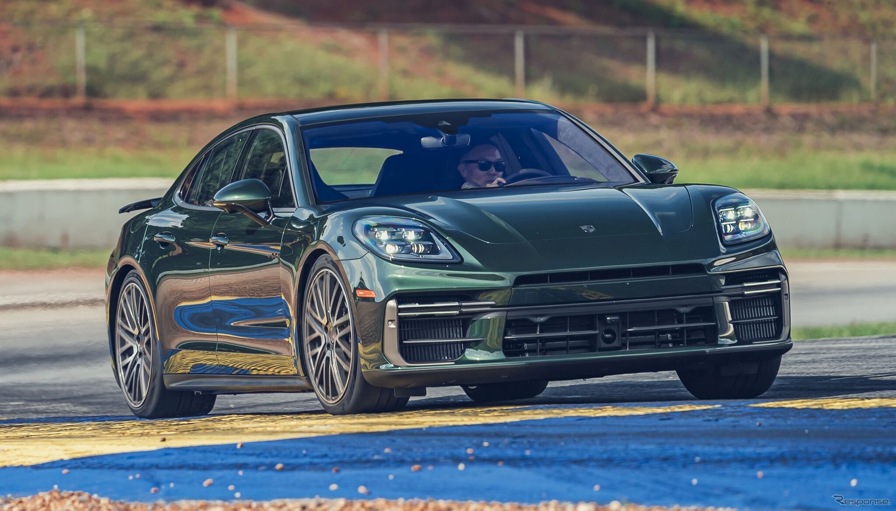 ポルシェ『パナメーラ ターボS E-ハイブリッド』