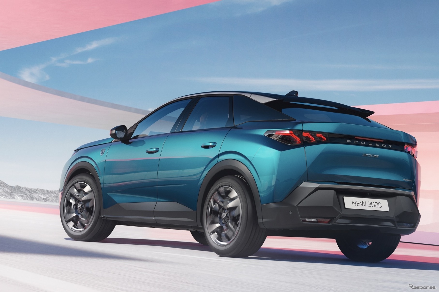 プジョー3008新型（ハイブリッド）