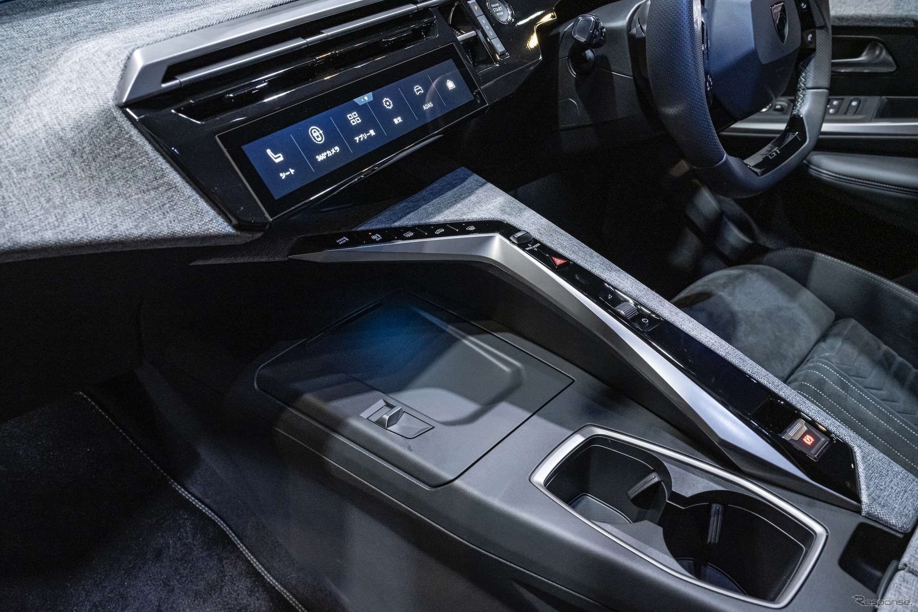 プジョー3008GT ハイブリッド