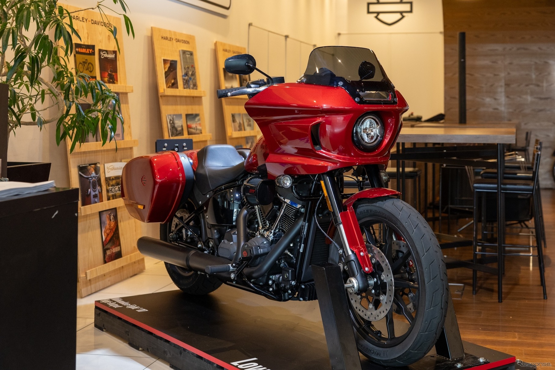 HARLEY-DAVIDSON Café