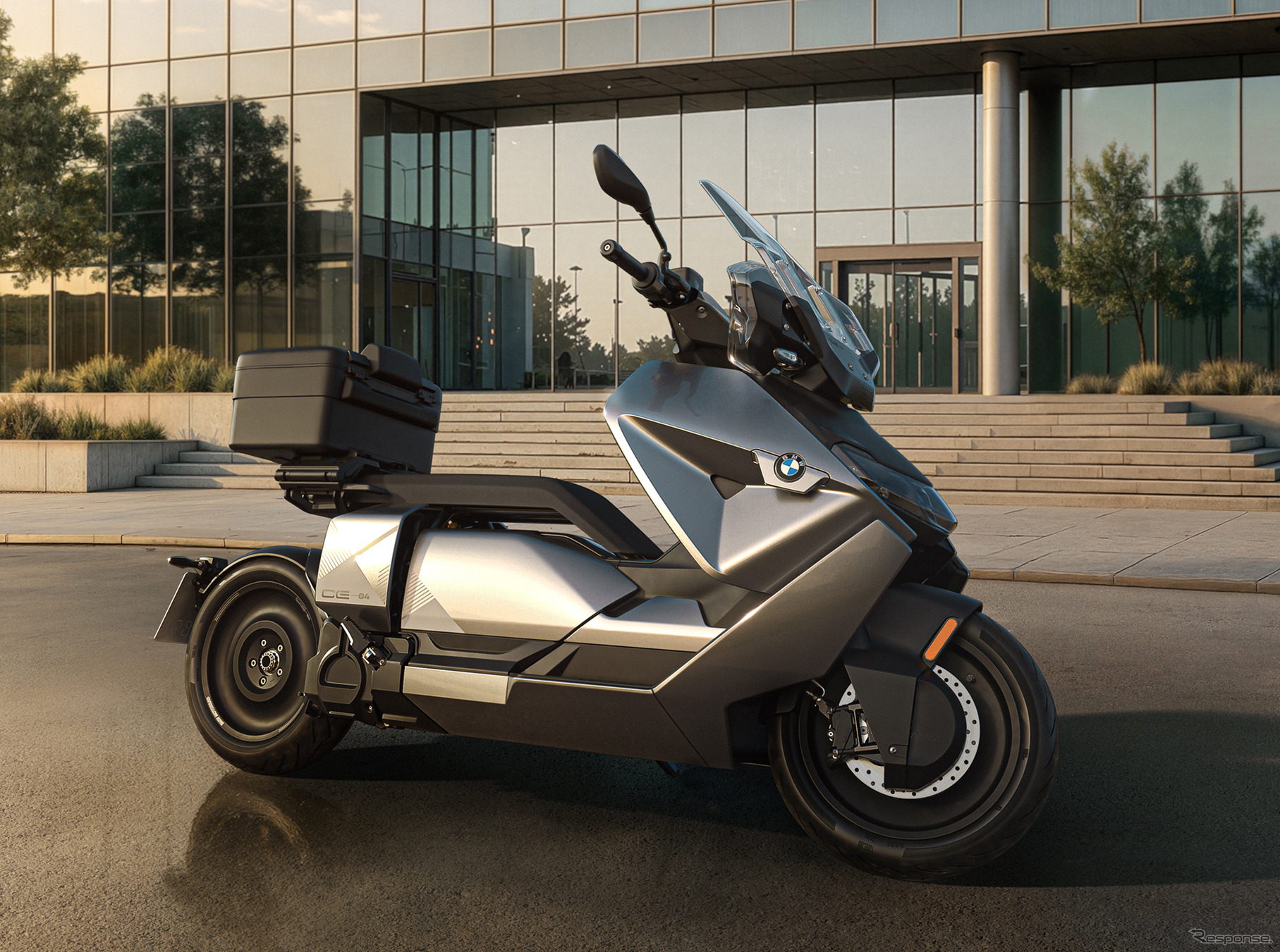 BMWモトラッドの電動スクーター『CE 04』