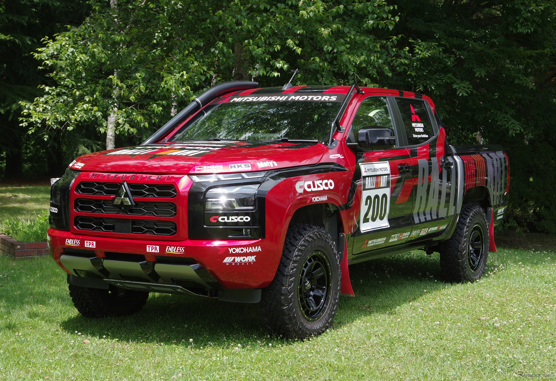AXCR2025に参戦する三菱トライトンのデモカー