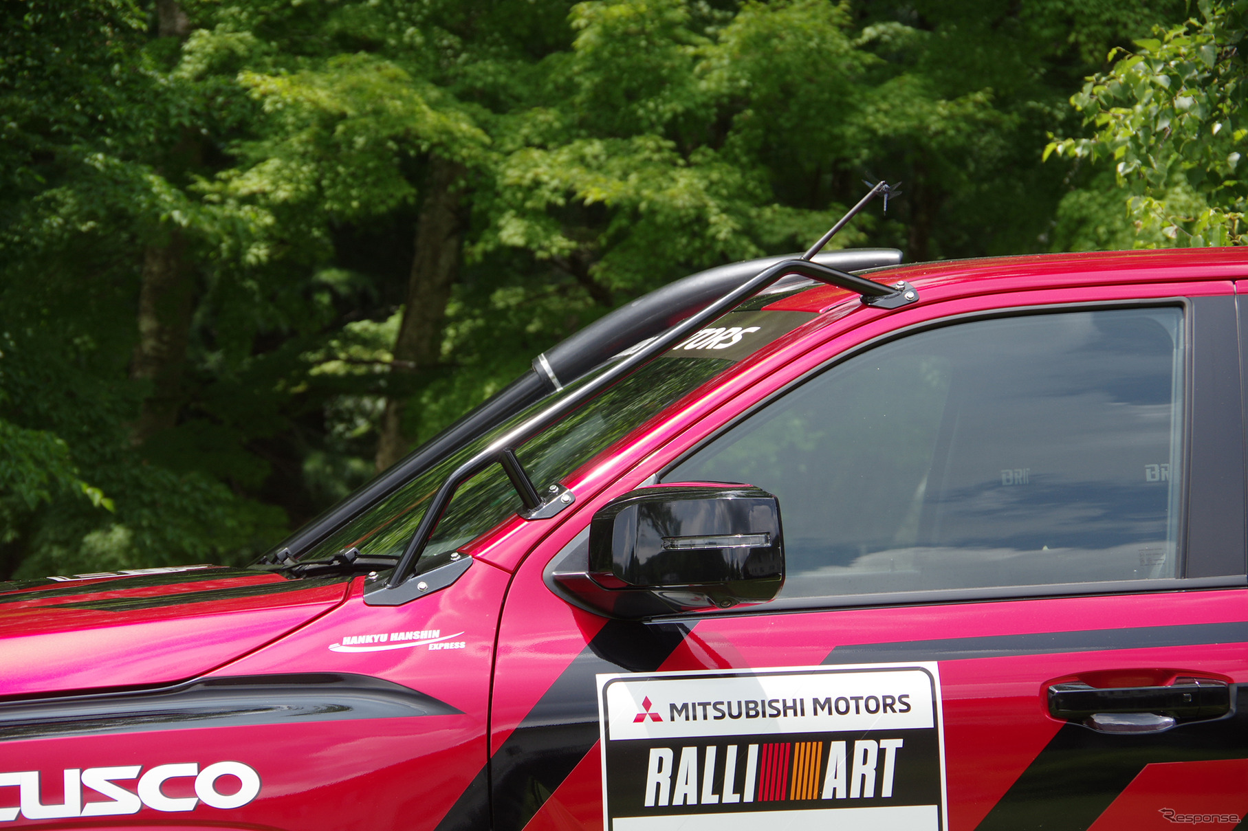 AXCR2025に参戦する三菱トライトンのデモカー