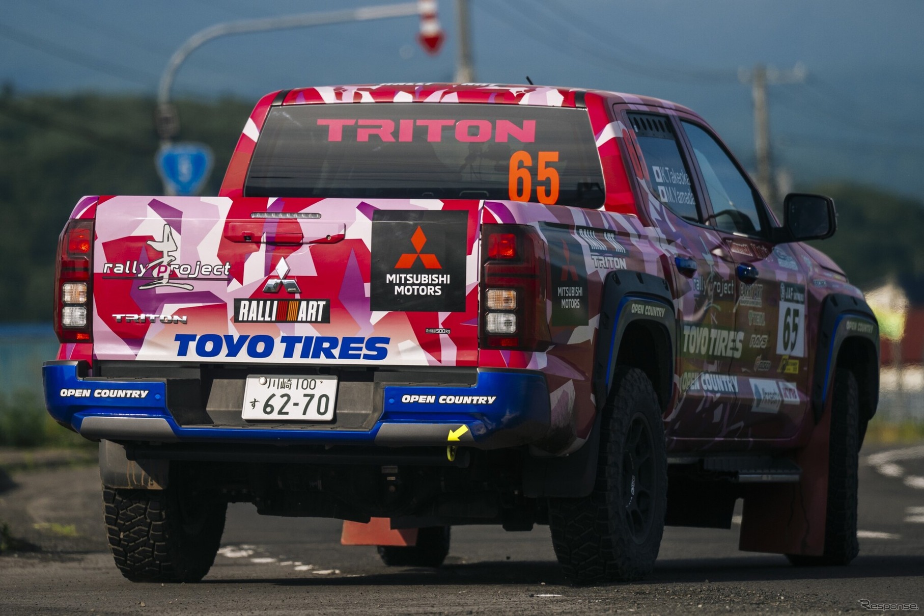 XC-2クラス4位の「圭ラリープロジェクト with MMC TOYO TIRES」チーム