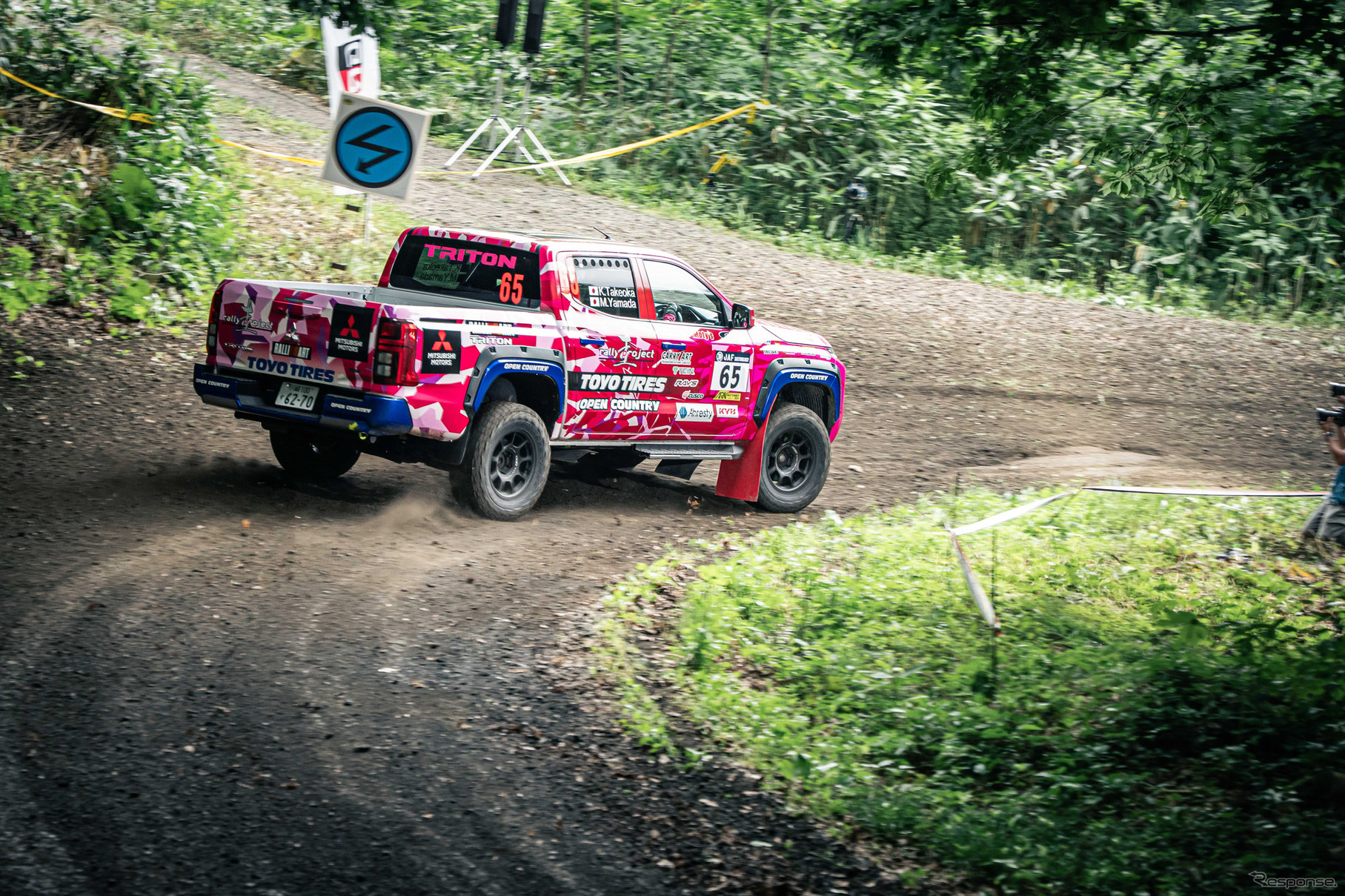 XC-2クラス4位の「圭ラリープロジェクト with MMC TOYO TIRES」チーム