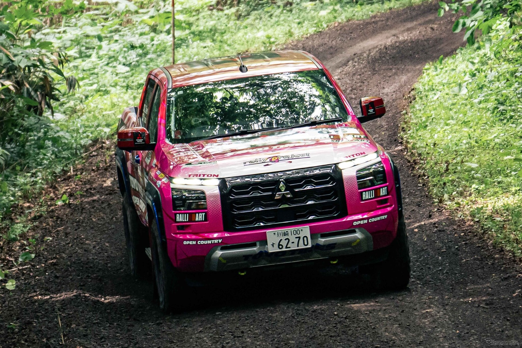 XC-2クラス4位の「圭ラリープロジェクト with MMC TOYO TIRES」チーム