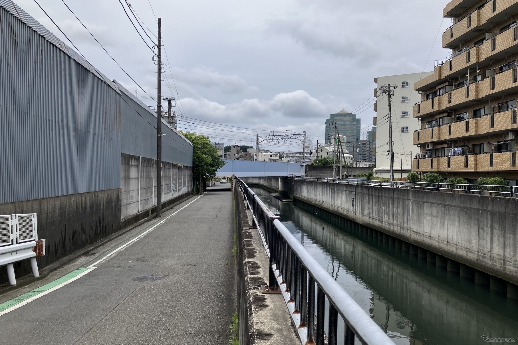 横浜市保土ヶ谷区、相鉄線・西横浜～天王町、今井川架道橋：制限2.0m