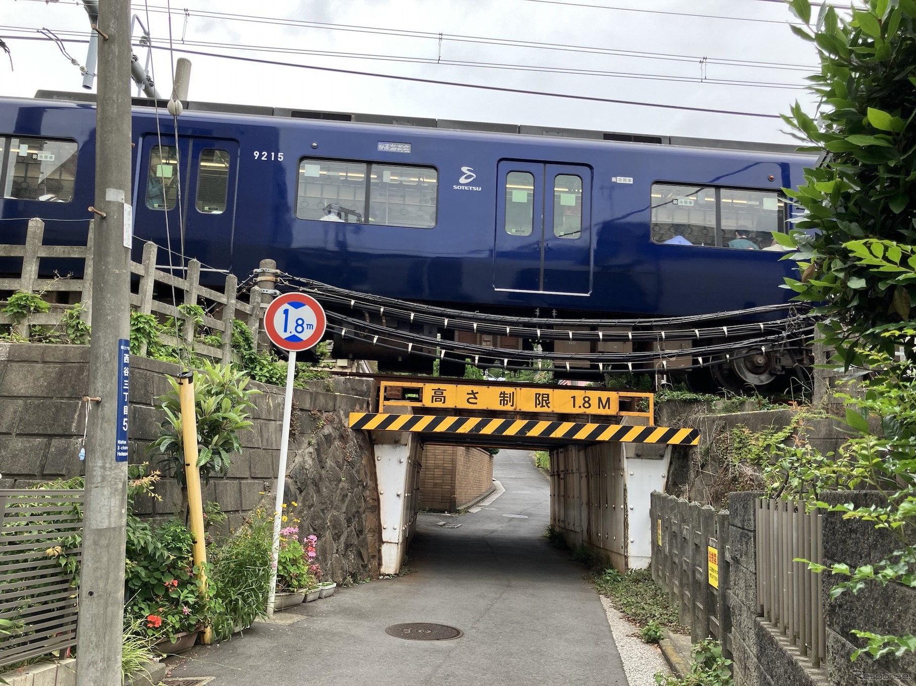 横浜市保土ヶ谷区、相鉄線・上星川～西谷、川島陸橋架道橋：制限1.8m