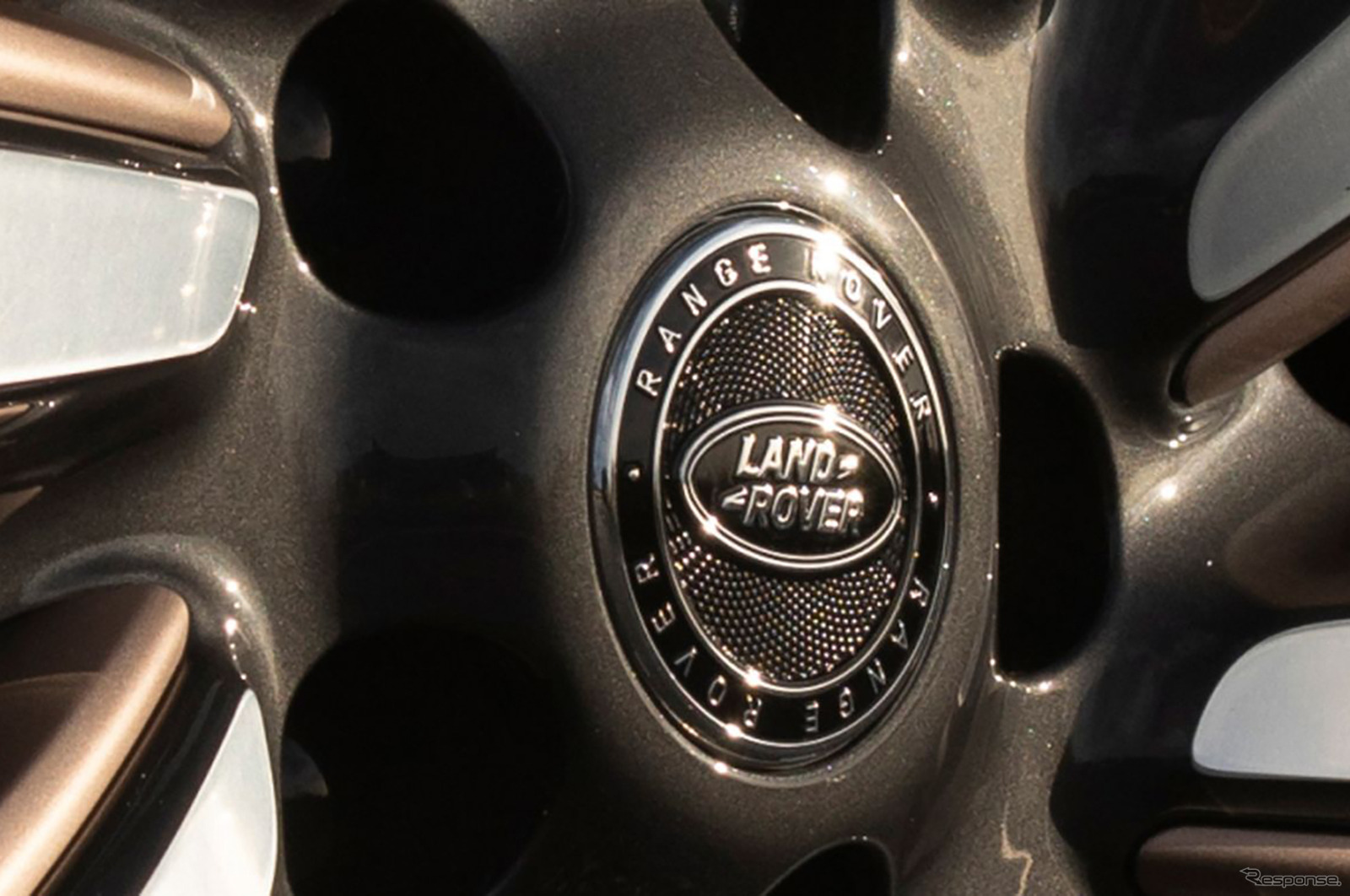 ジャガー・ランドローバー、自動車業界初「再生可能素材70%超」のタイヤを導入へ(参考画像)