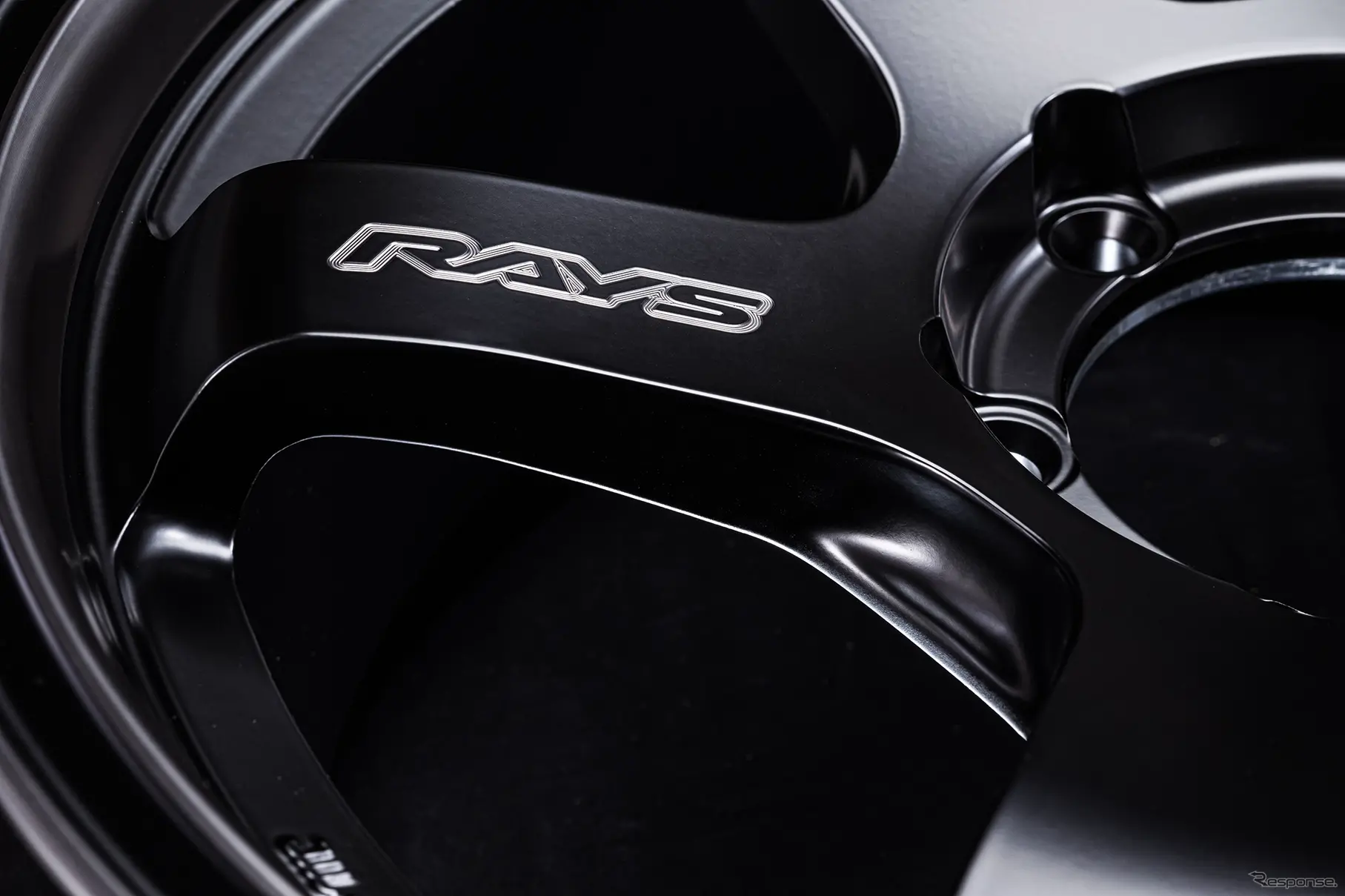 TE37SB Black Shadow LTD.