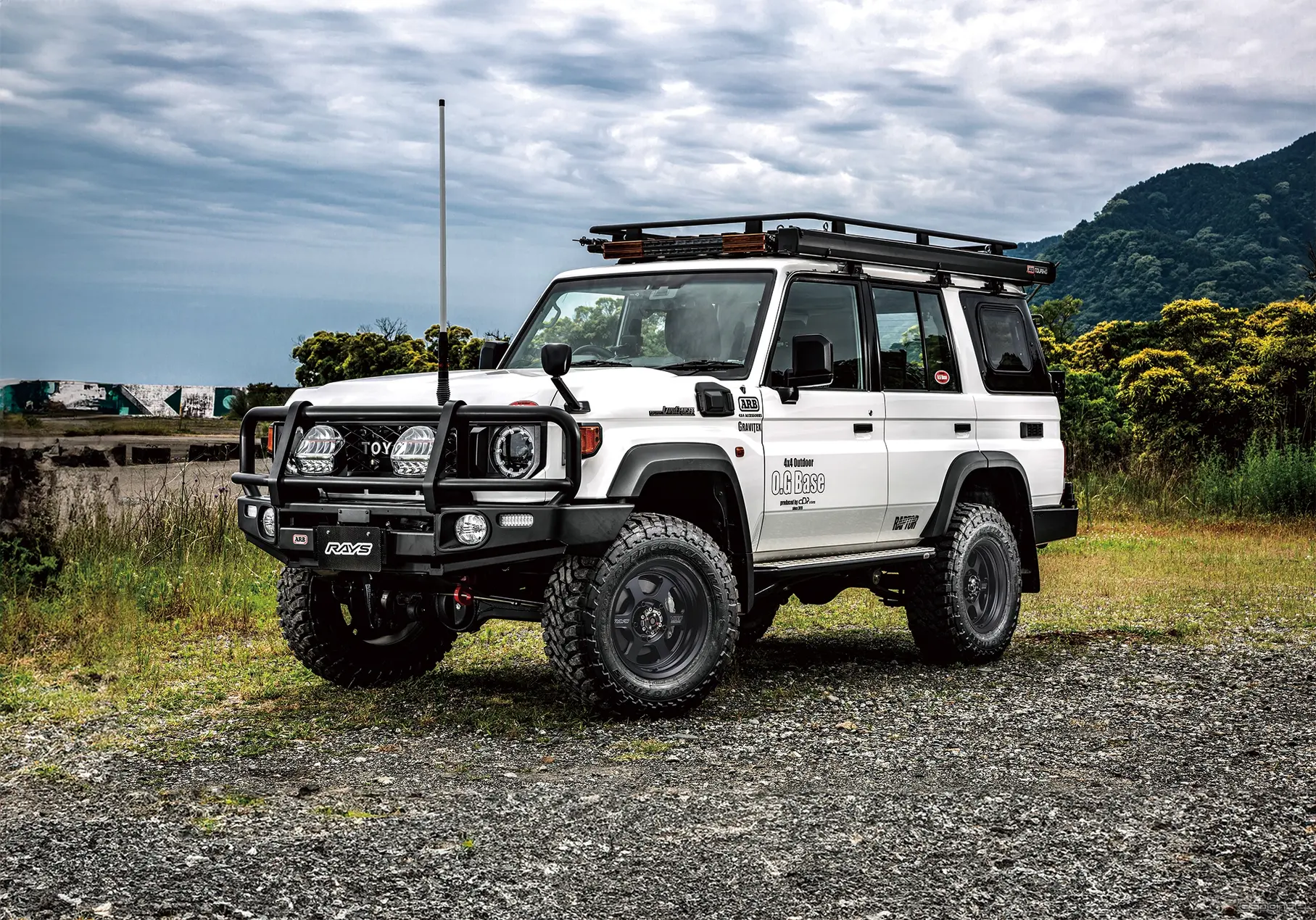 TE37XT Black Shadow LTD.× TOYOTA ランドクルーザー70