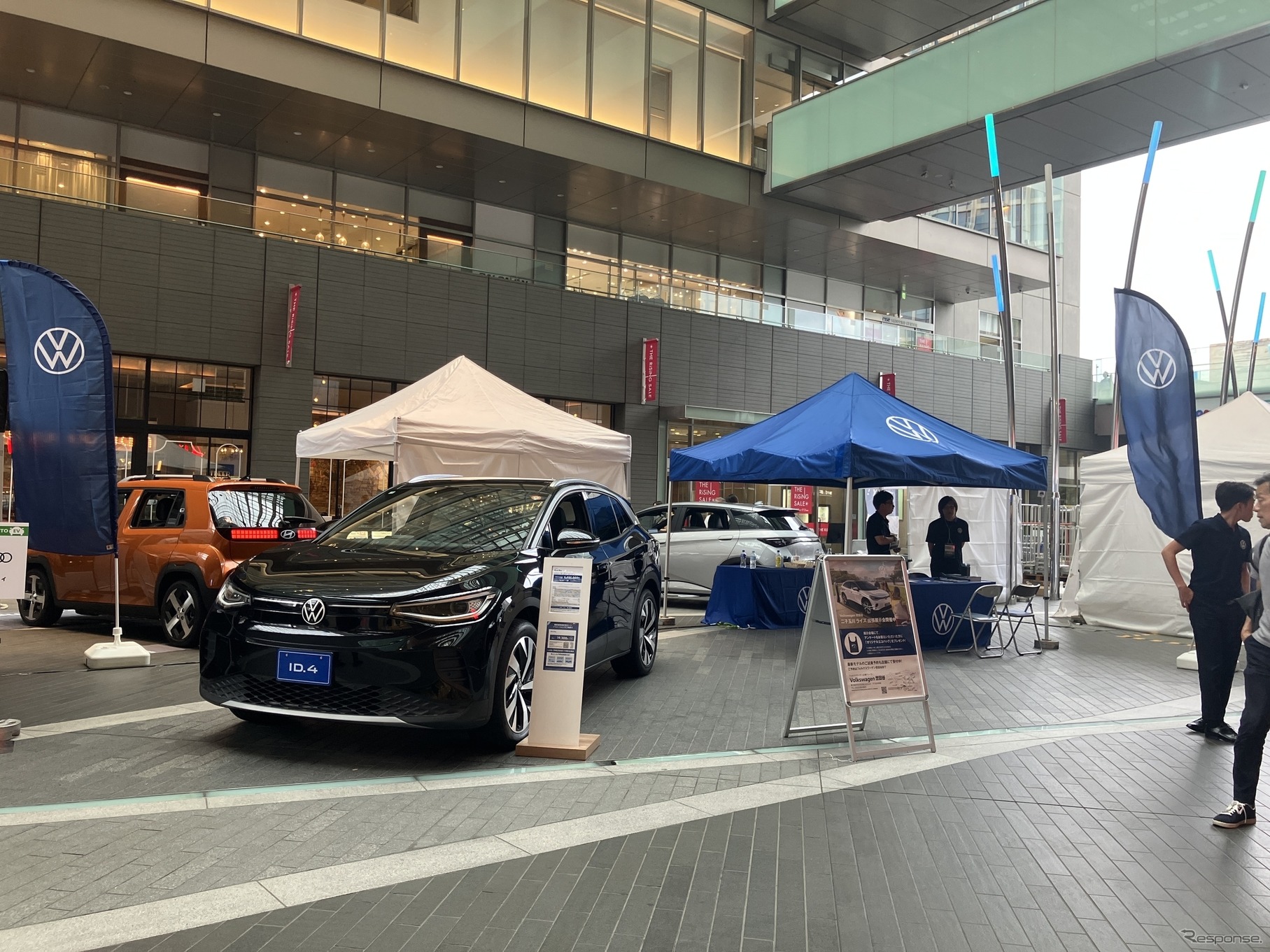 VWからはID.4が試乗車にエントリー。Proグレードは77 kWhのバッテリー容量で618kmの航続距離を誇る。
