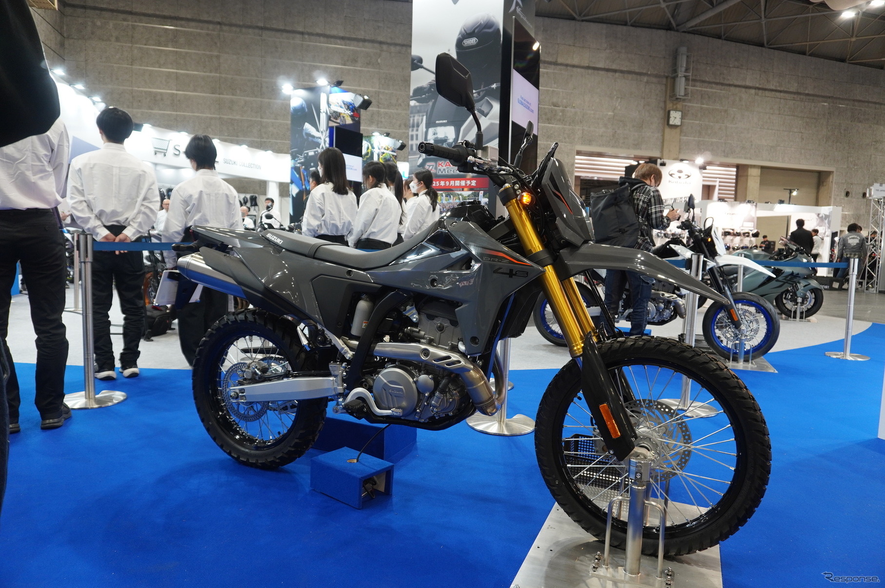 ローシート仕様のスズキ DR-Z4S（大阪モーターサイクルショー2025）