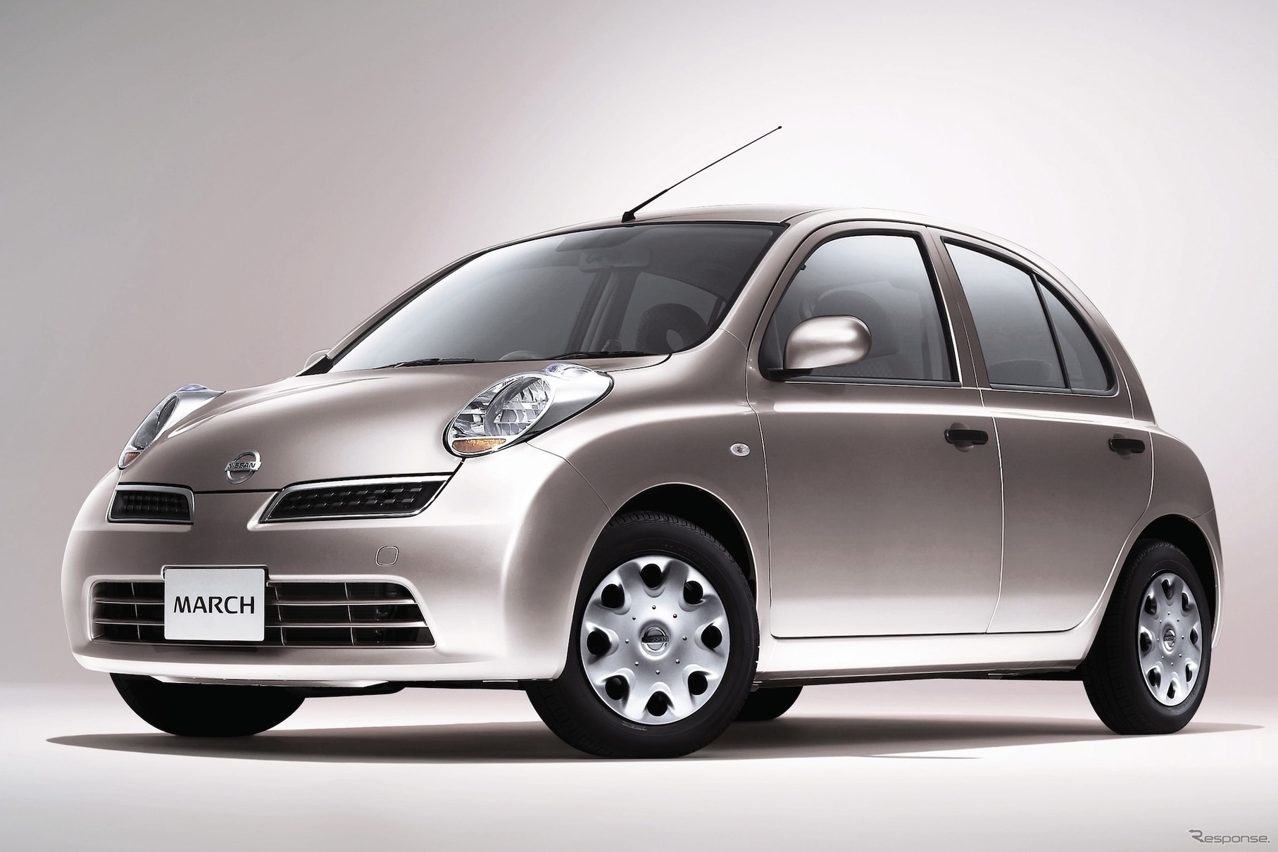 日産追浜工場：マーチ（2002年）