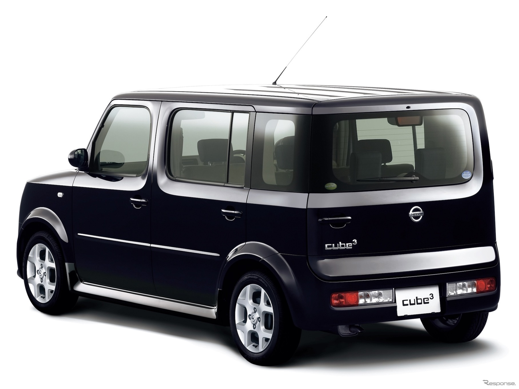 日産追浜工場：キューブ（2003年）