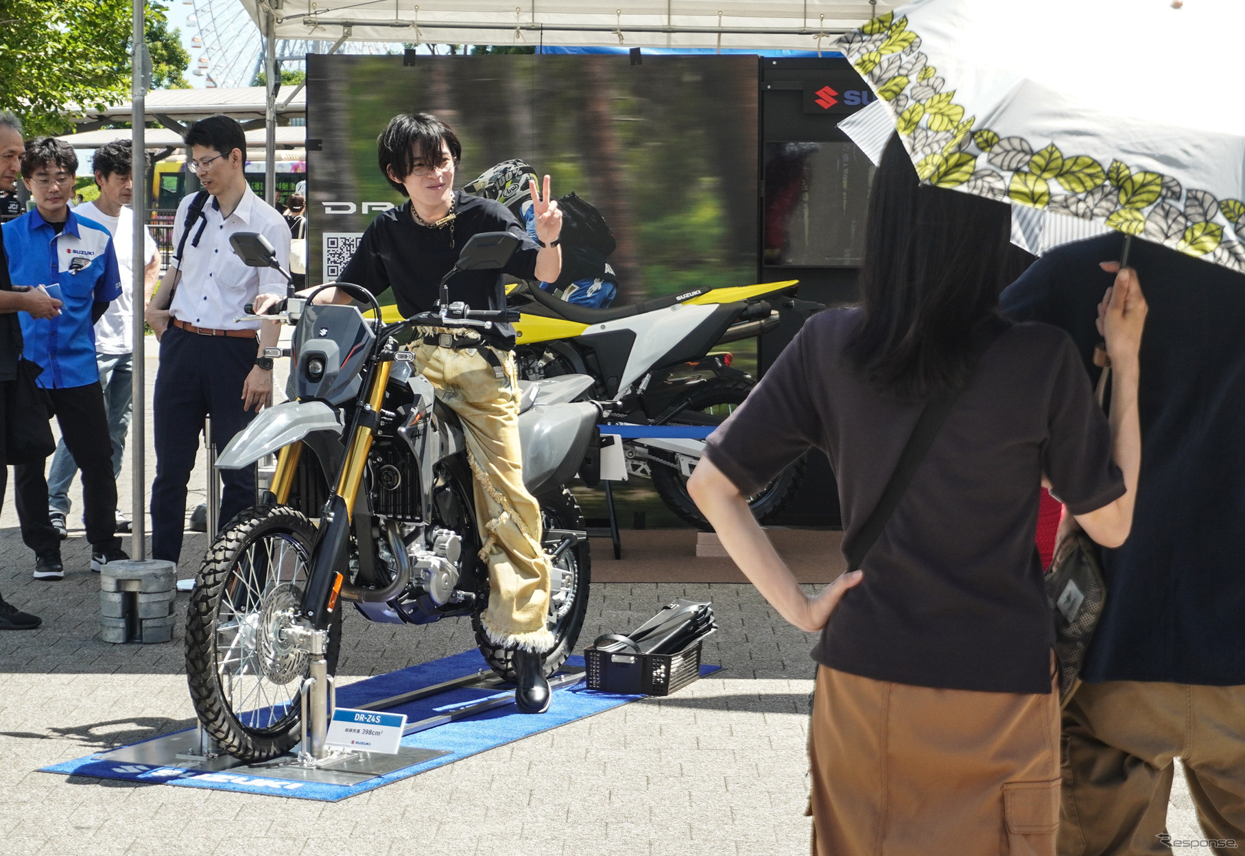 新型『DR-Z4S』『DR-Z4SM』が展示された「スズキ モーターサイクルコレクション2025」（7月19日）