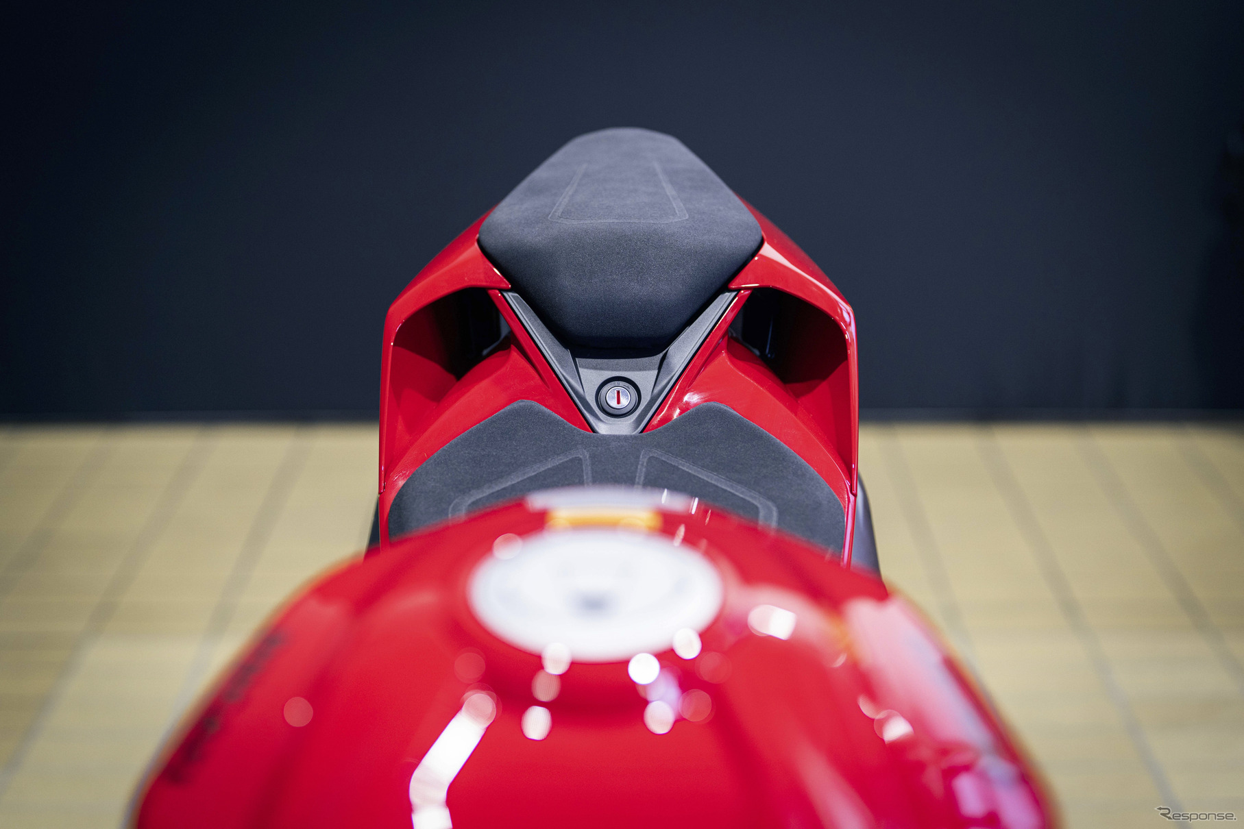 ドゥカティ 新型パニガーレV2S