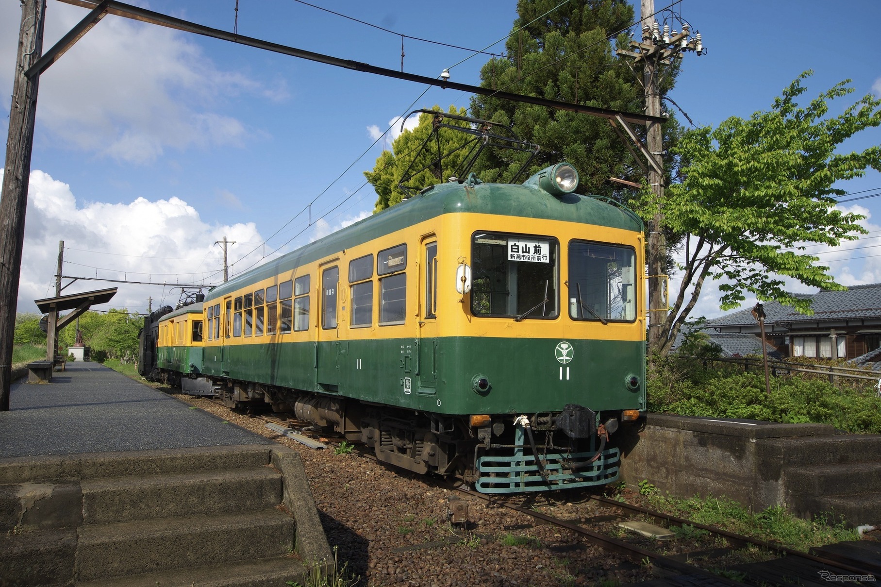 駅舎とかぼちゃ電車