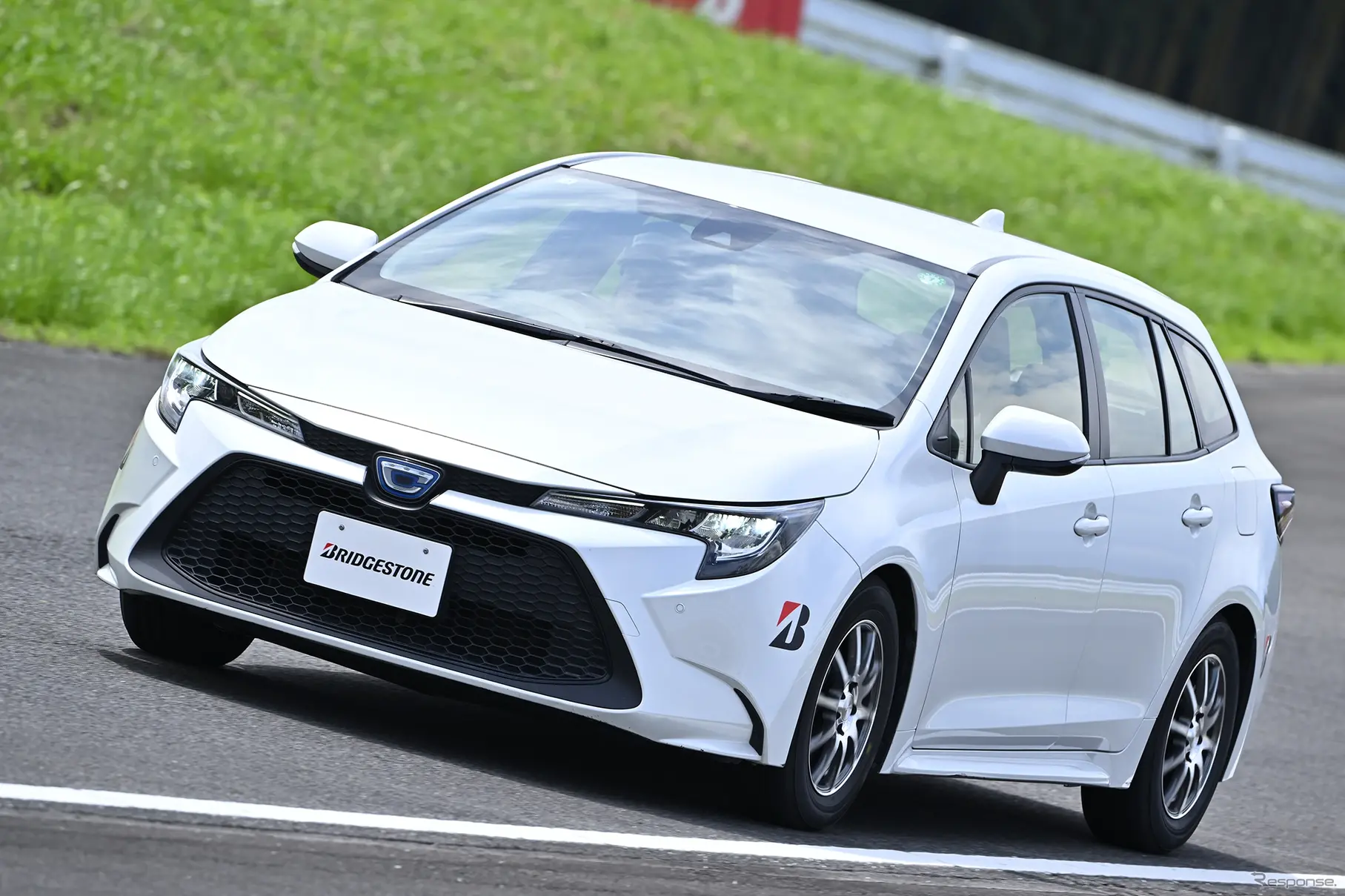走りも快適性も妥協しない！ レグノGR-X IIIとエコピアNH200の真価