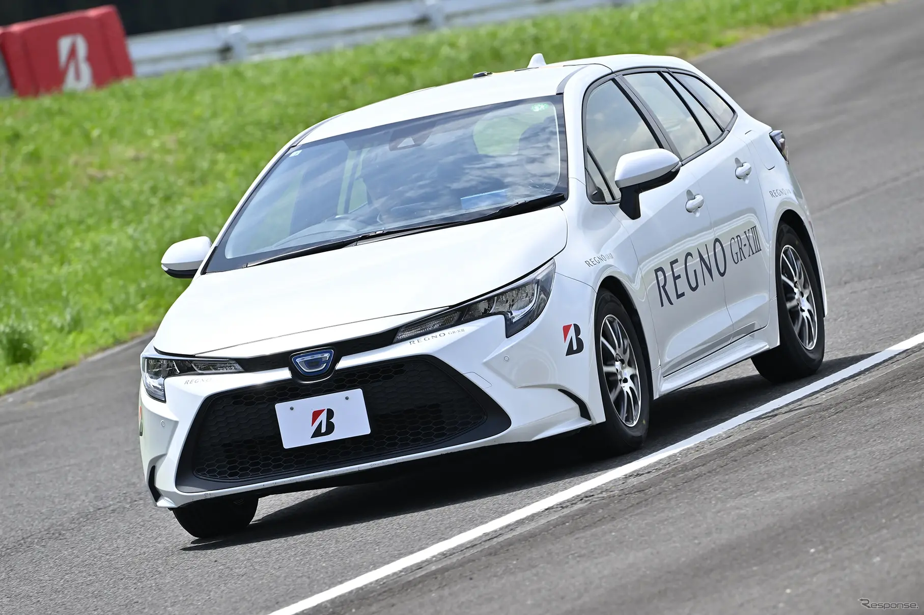 走りも快適性も妥協しない！ レグノGR-X IIIとエコピアNH200の真価